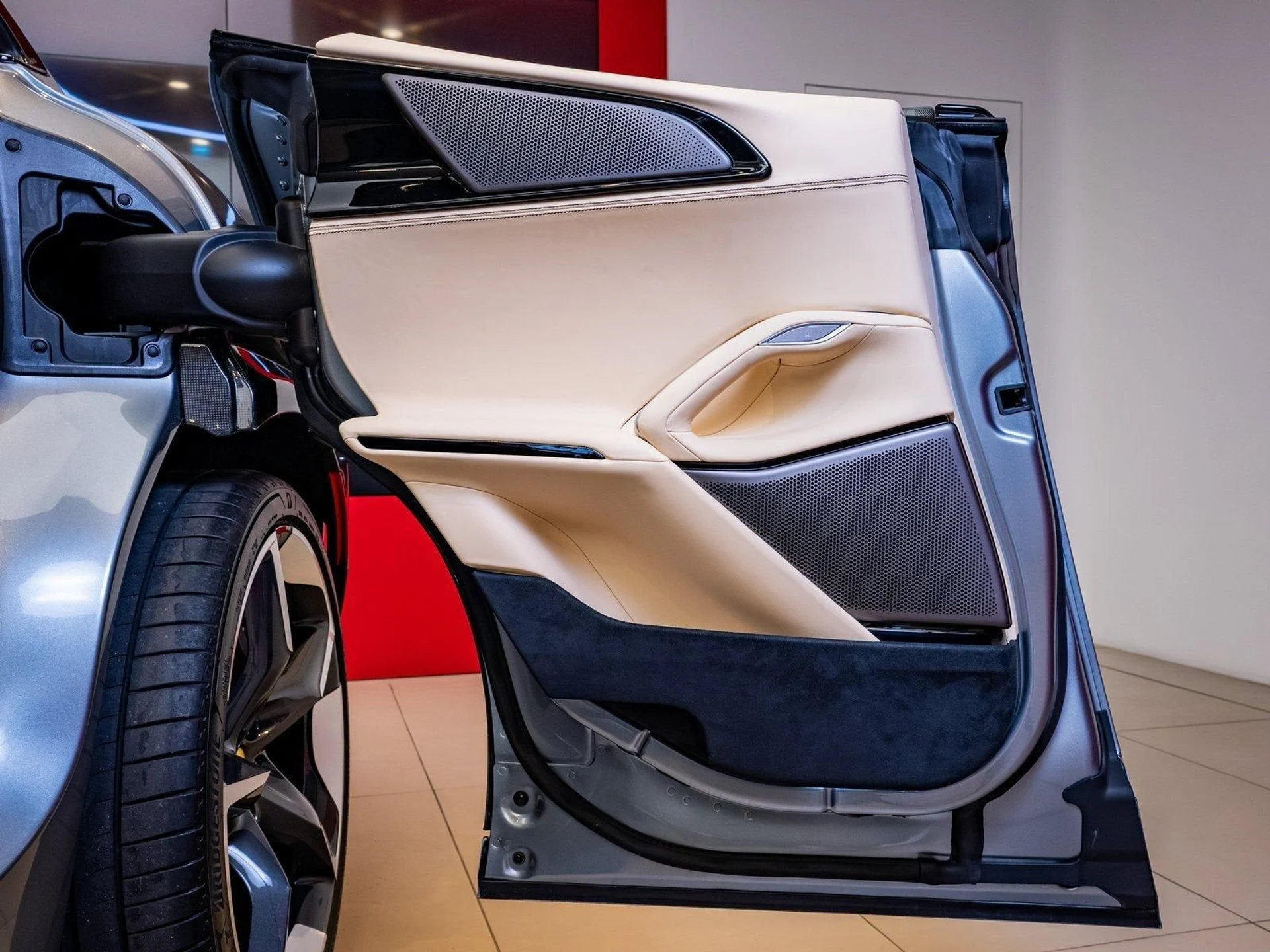 mph012_3378052839_13_b407df018a