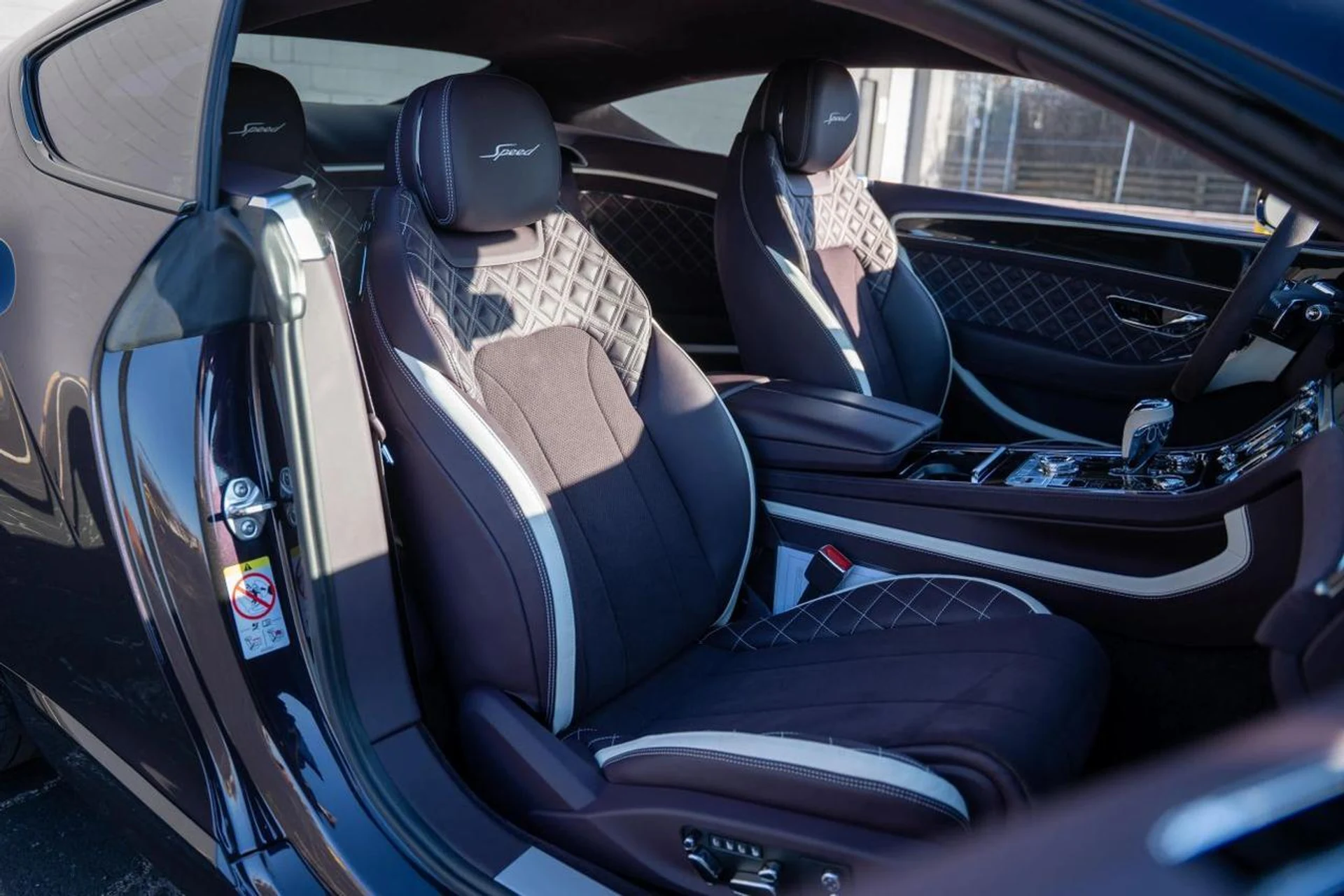 mph012_3378592025_7eae0267e5b5a18f13c4d5a1b0573053_327e380e96