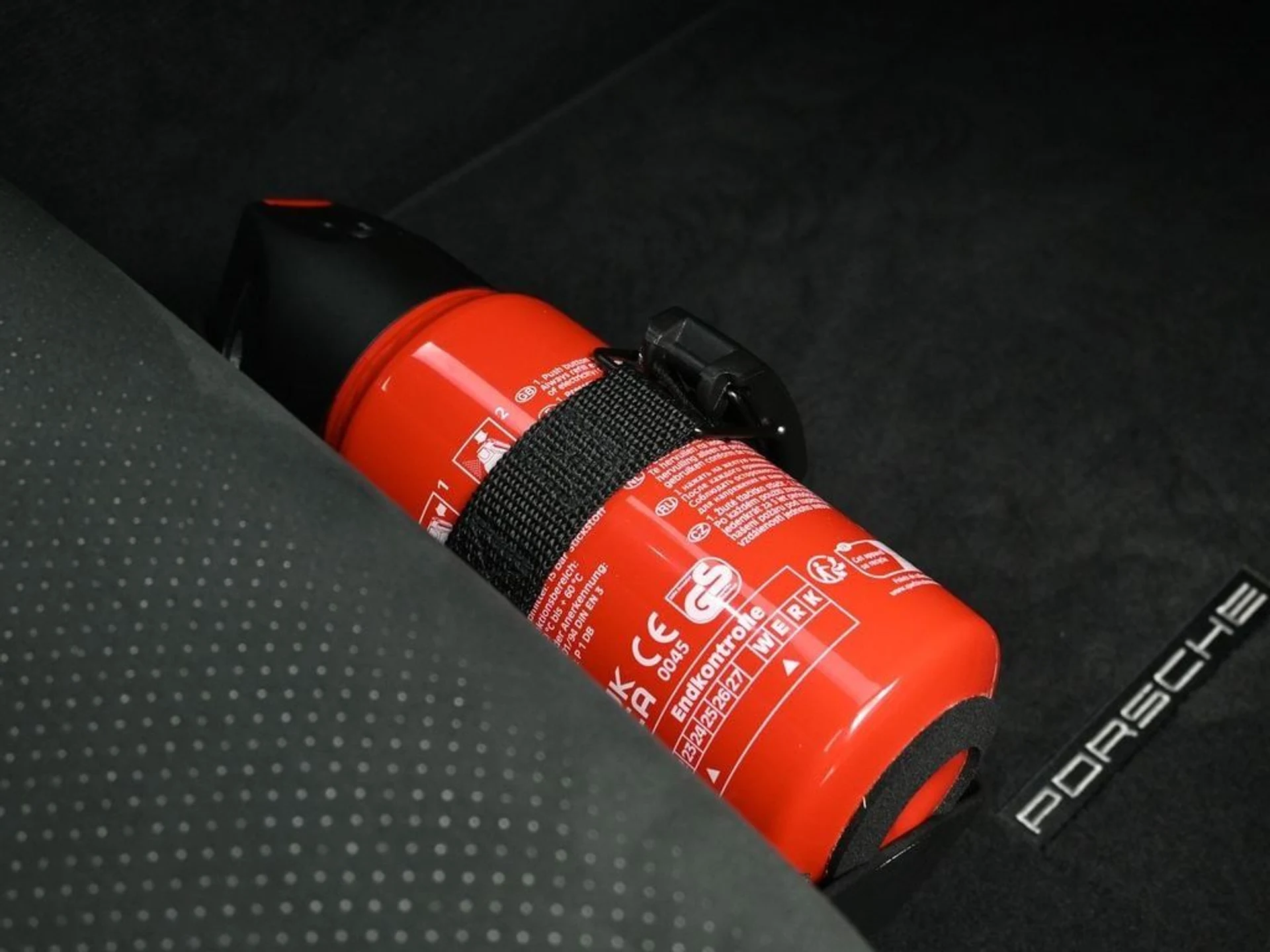 mph012_3379881582_e262e1ae5cb17a346b9b19b81b352909x_75f45d3a4e