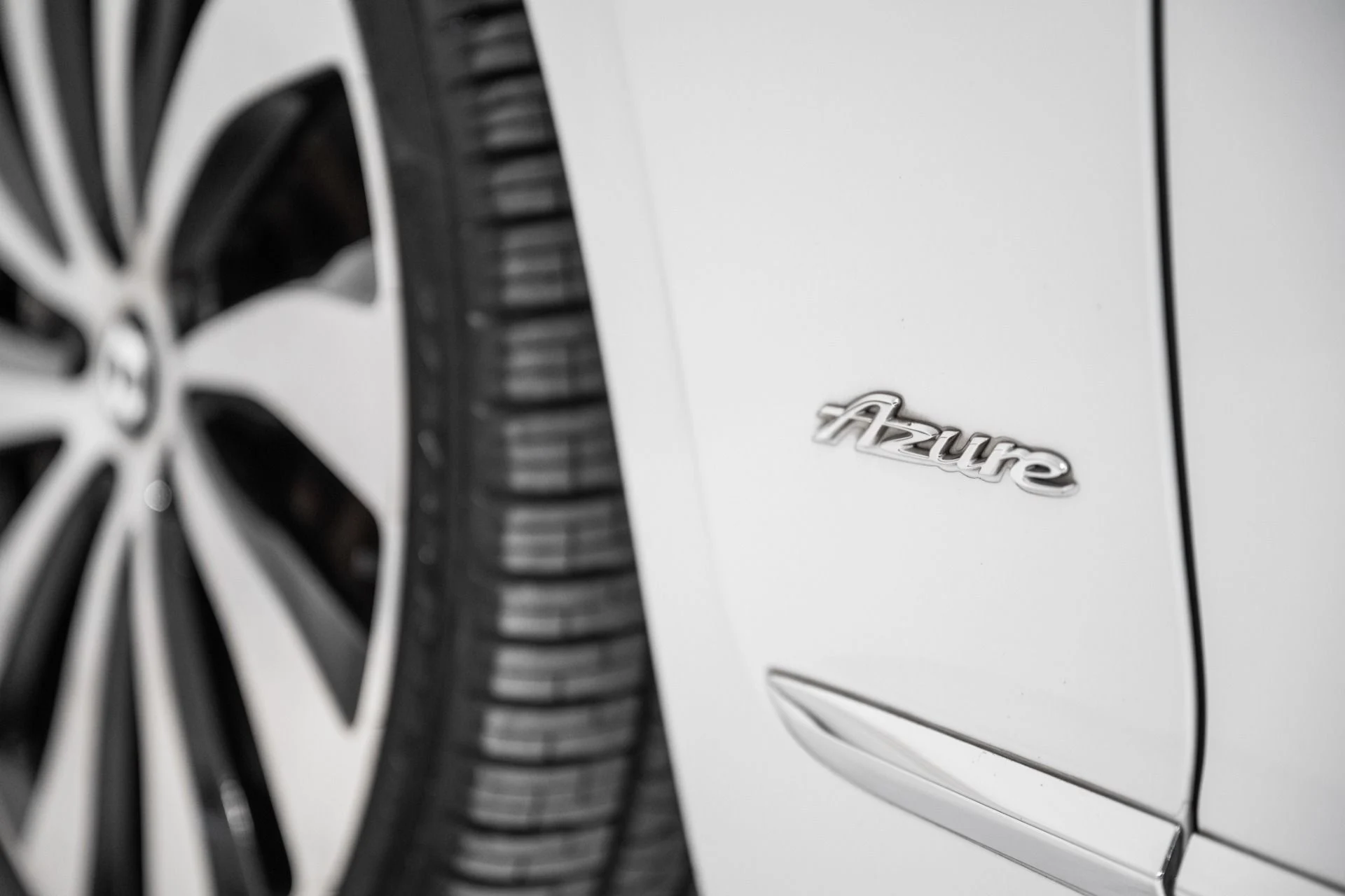 mph012_338576861_Used_2023_Bentley_Flying_Spur_1772469545_6ea372c0c4