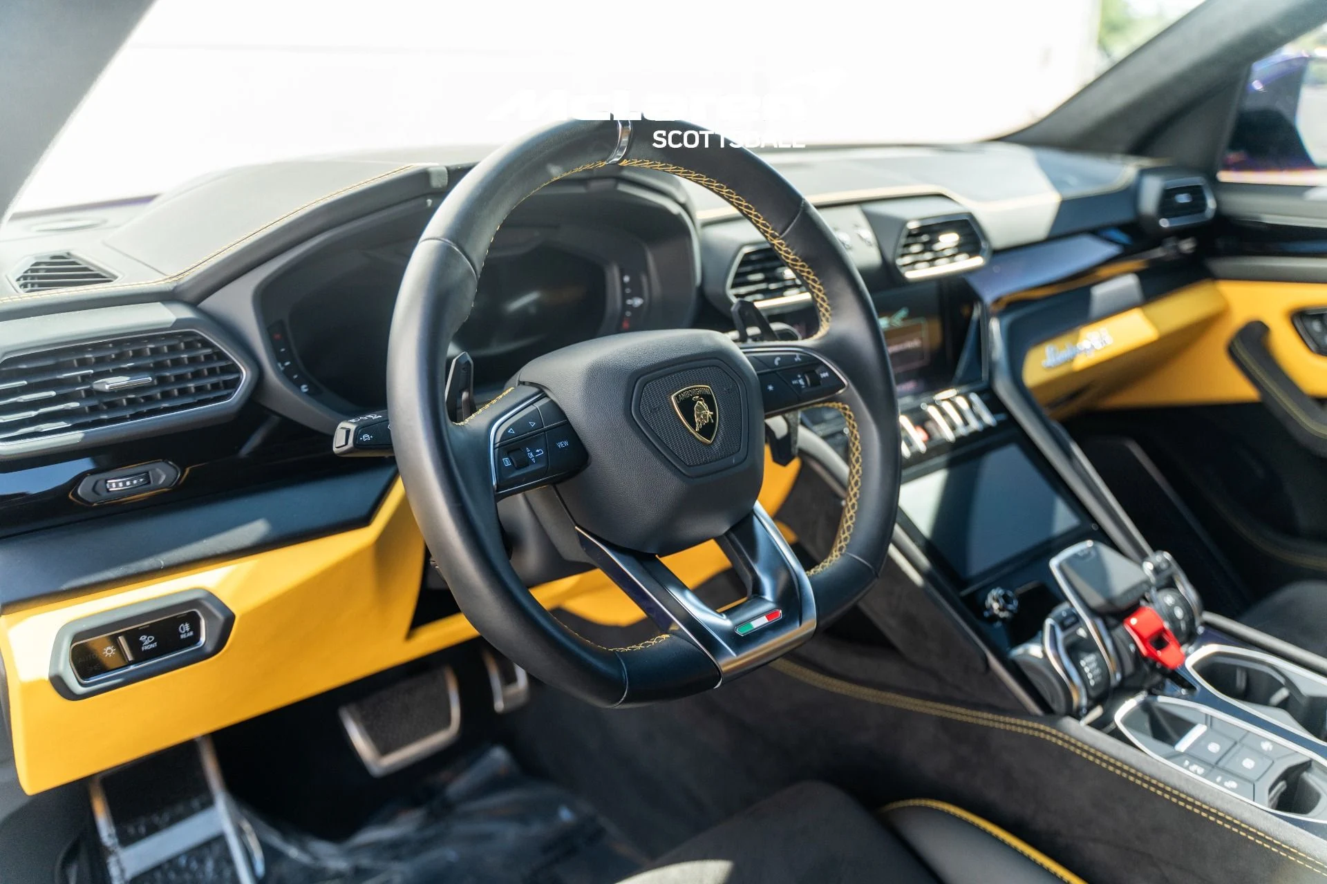 mph012_3385788520_Used_2023_LAMBORGHINI_URUS_S_1774894850_376157cadb