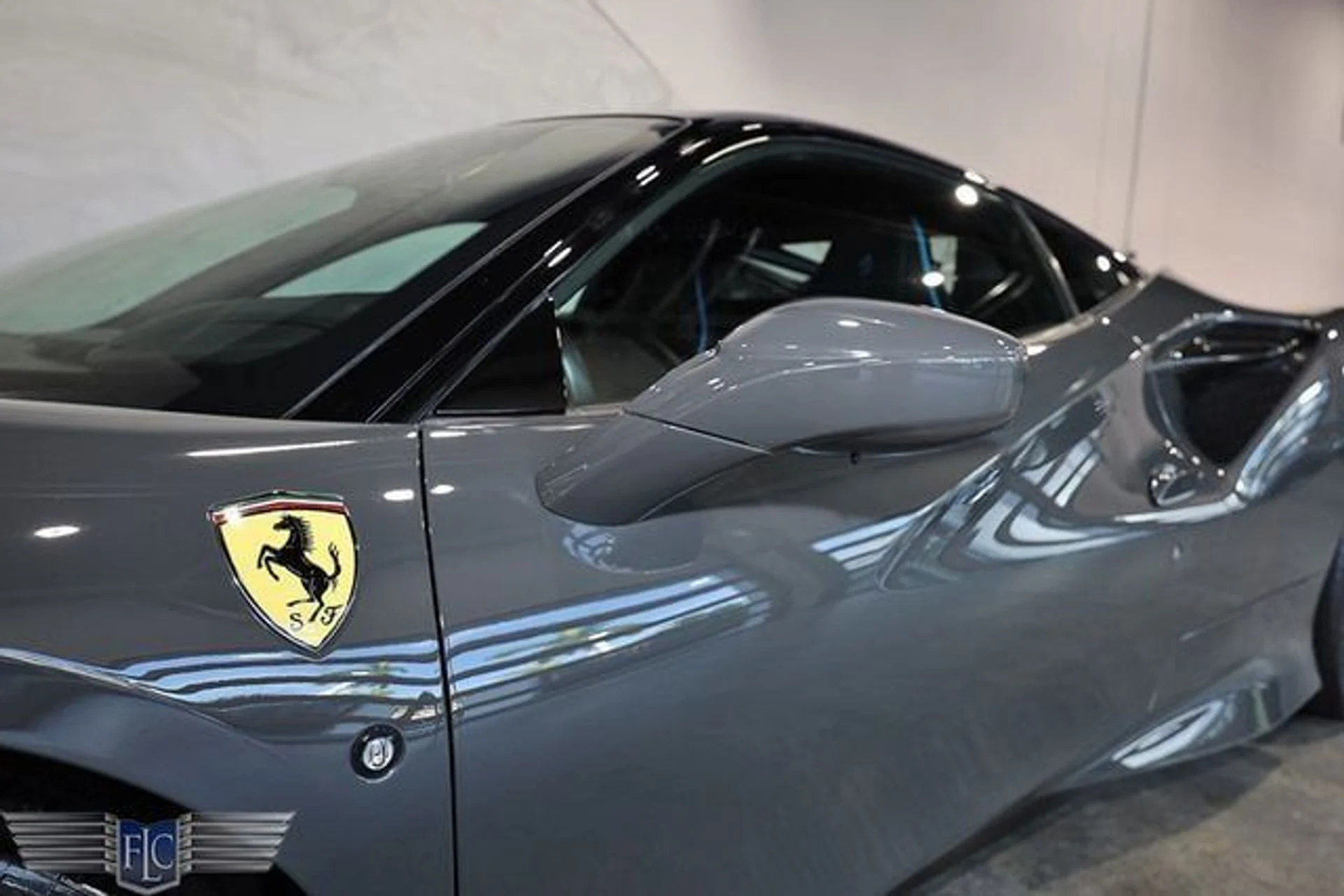 mph012_3386615465_used_2022_ferrari_f8_tributo_coupe_9689_23053332_16_640_fd4f007ab2
