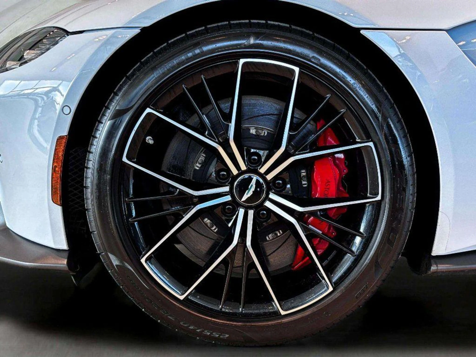 mph012_3388295671_DTJ_9z_O_z9g_GRLV_1_Xf_UZ_Fka9sy_E_c9601fe19d