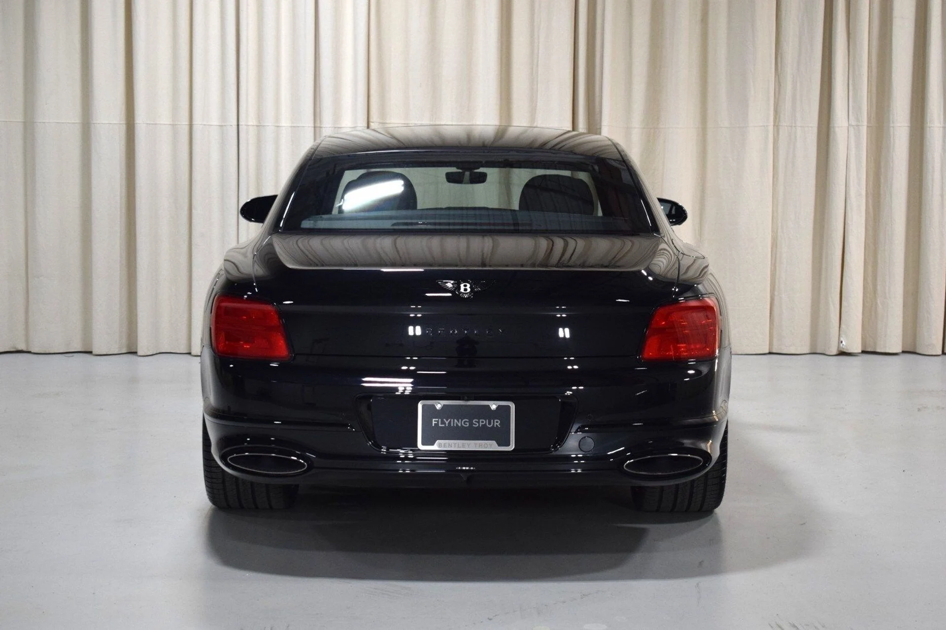 mph012_3397249980_5faaaa62311317d7d482fb294e8af00ex_8581d51517