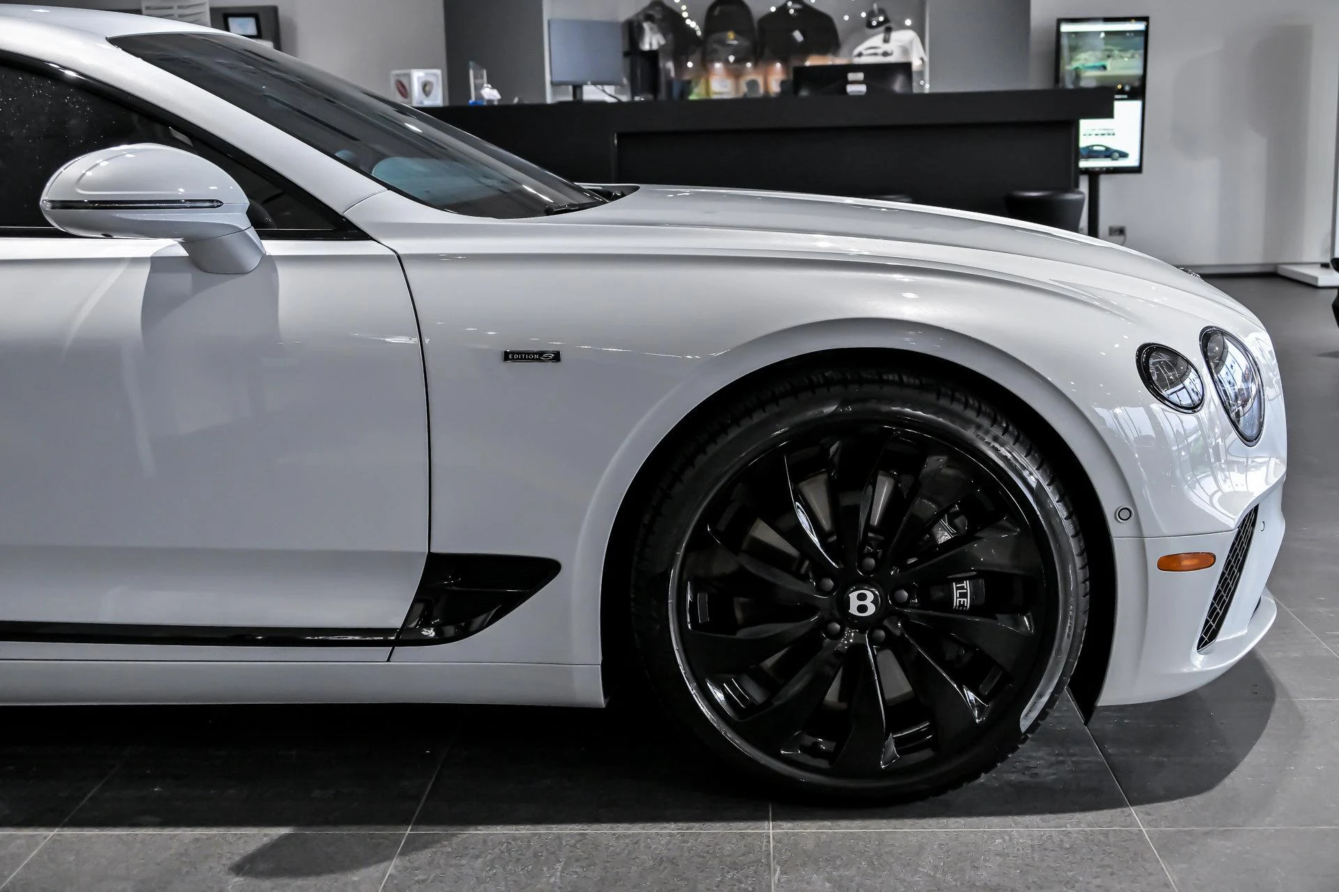 mph012_3401174235_Used_2024_Bentley_Continental_GT_V8_Coupe_1766137559_3de29bc439