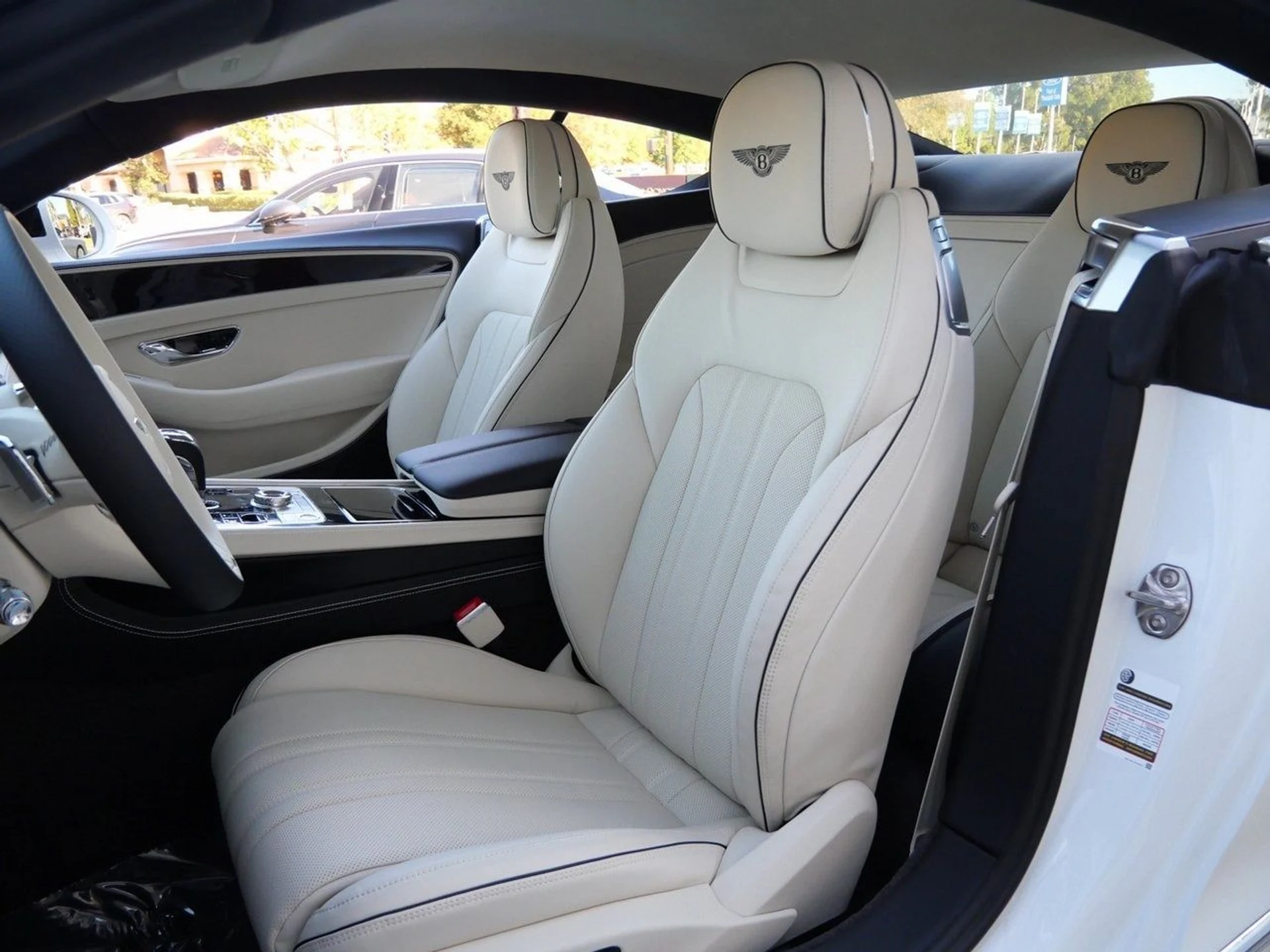 mph012_3401815165_cf6485626414f1dd350d9c339a896b64x_d7989d5e46