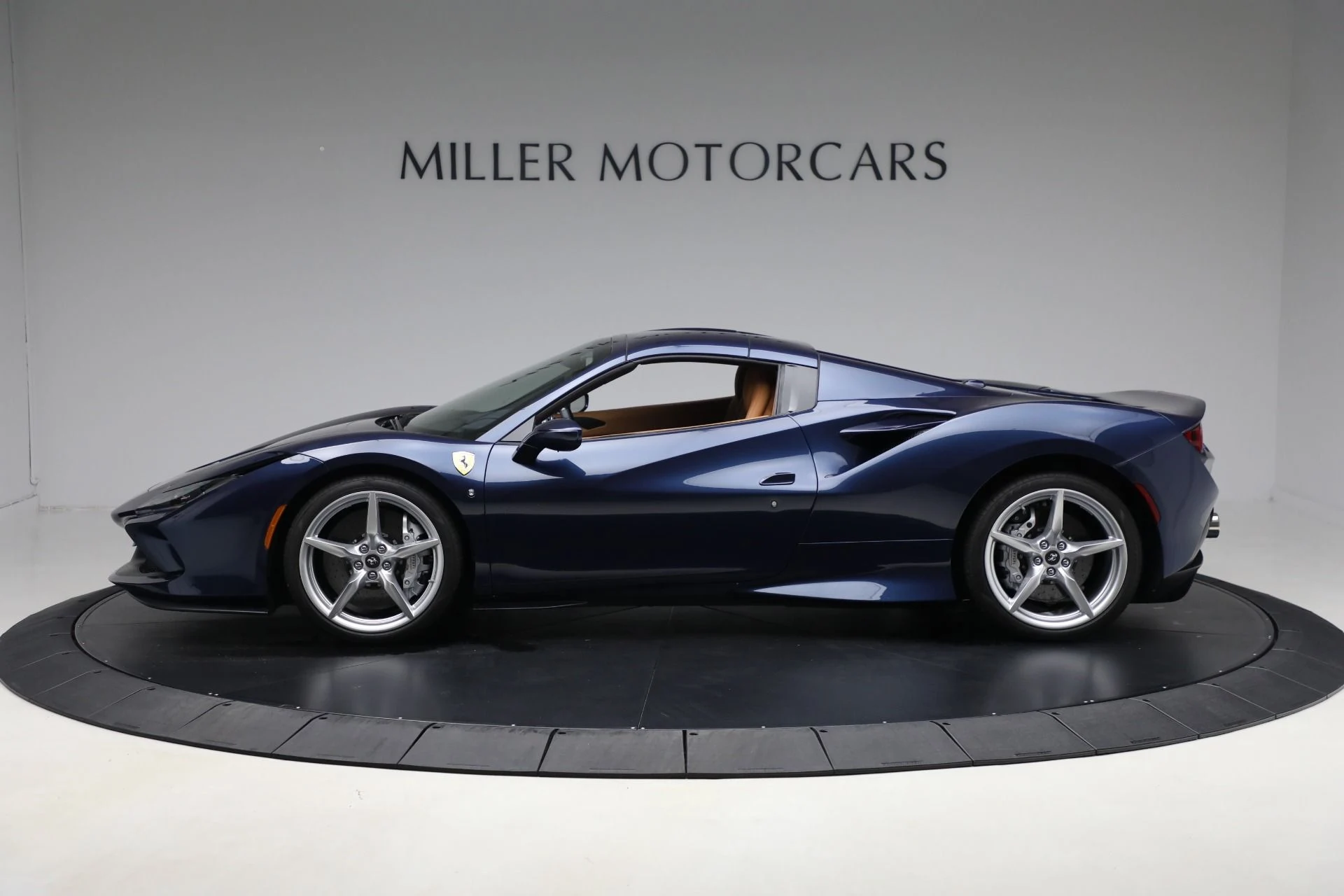 mph012_3412032839_Used_2022_Ferrari_F8_Spider_982dce8fda