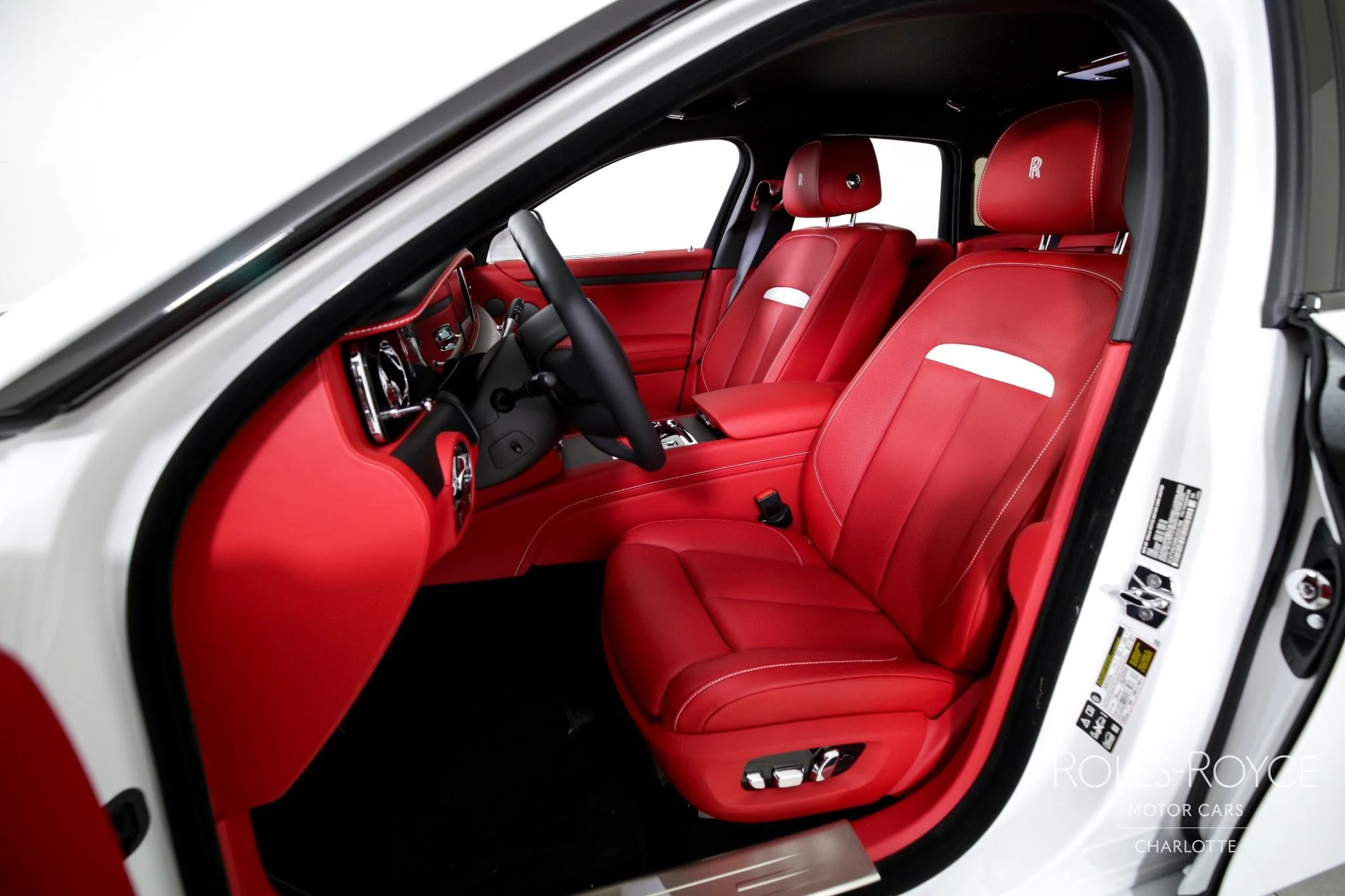 mph012_3416403246_Used_2024_Rolls_Royce_Ghost_1723672329_965dc06648