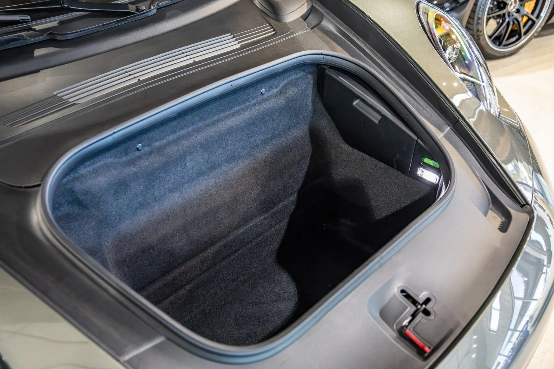 mph012_344180420_qw_930d42a5ad