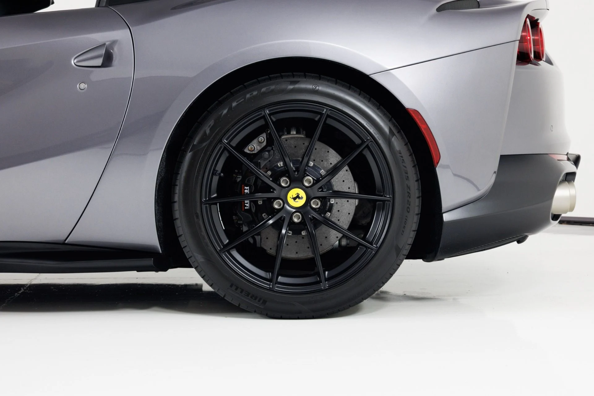 mph012_3442762005_Used_2021_Ferrari_812_GTS_1778536429_81b4131353