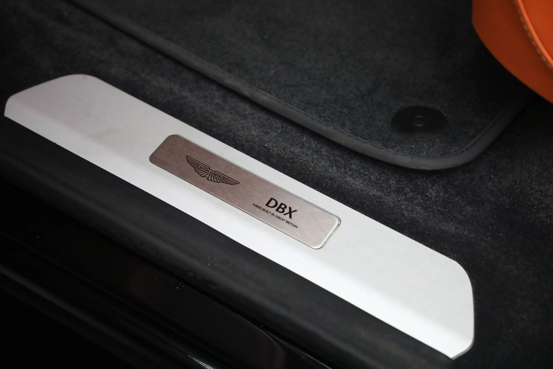 mph012_3446709109_Used_2025_Aston_Martin_DBX_707_1788625016_be5f749234