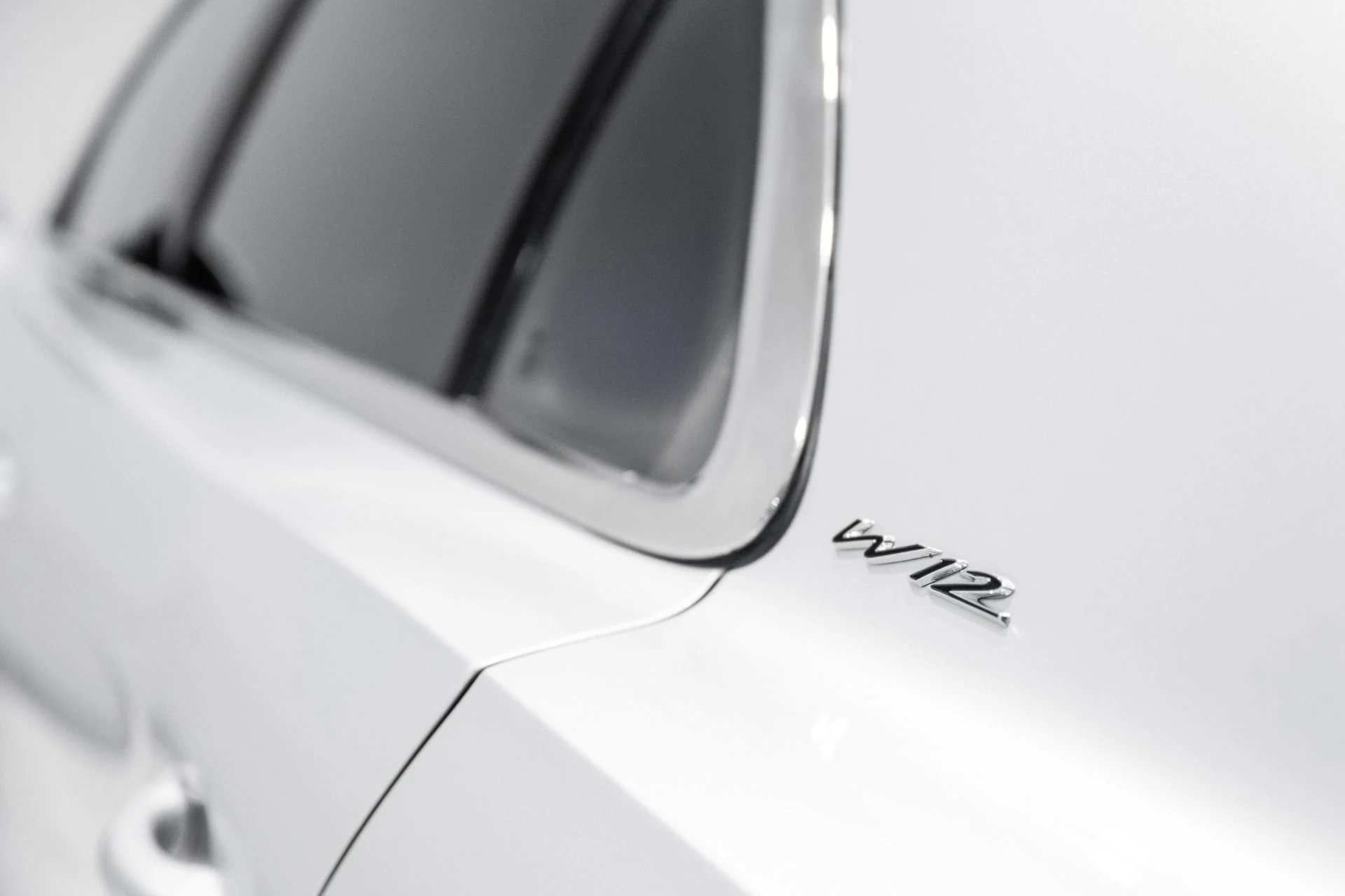 mph012_3447449007_Used_2014_Bentley_Flying_Spur_1764428362_ffe69be40e