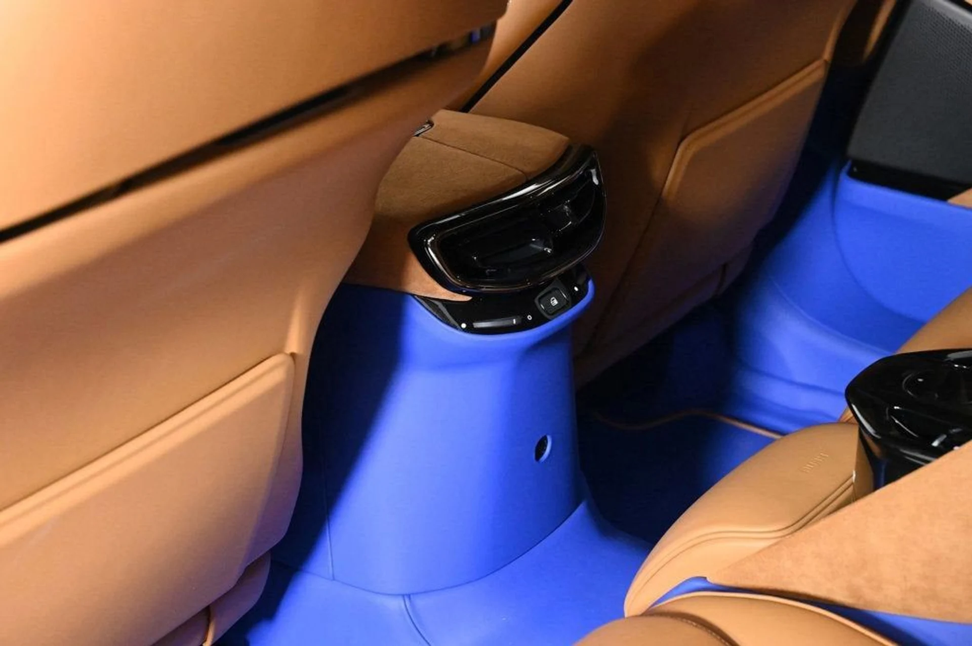 mph012_3451358918_45d654bc4e184f139b2d14a2b768d953_2a0cc91632