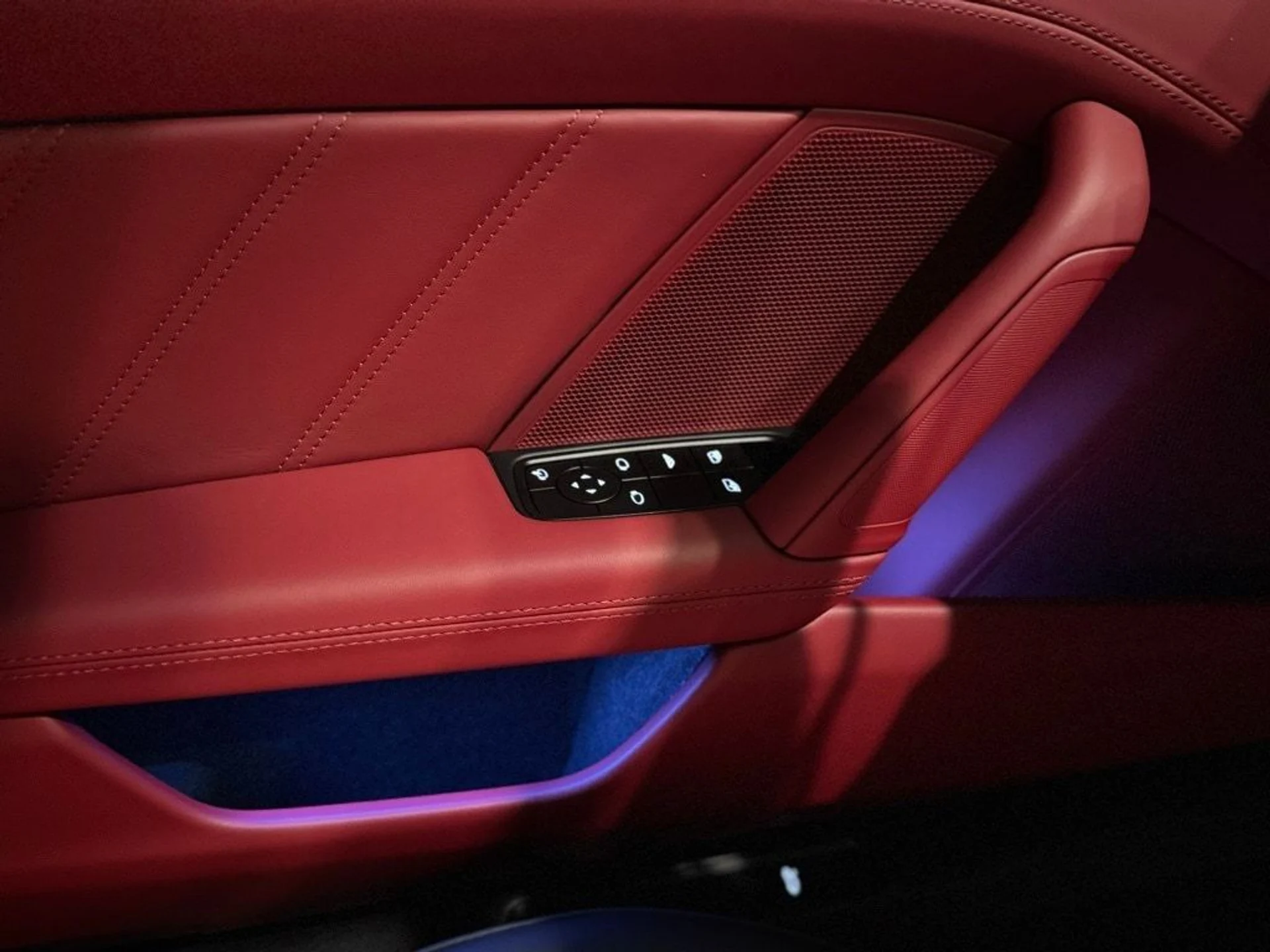 mph012_3457561870_90ee401ecf6d543337e7fd2fa0fa61b6x_e67a5529fd