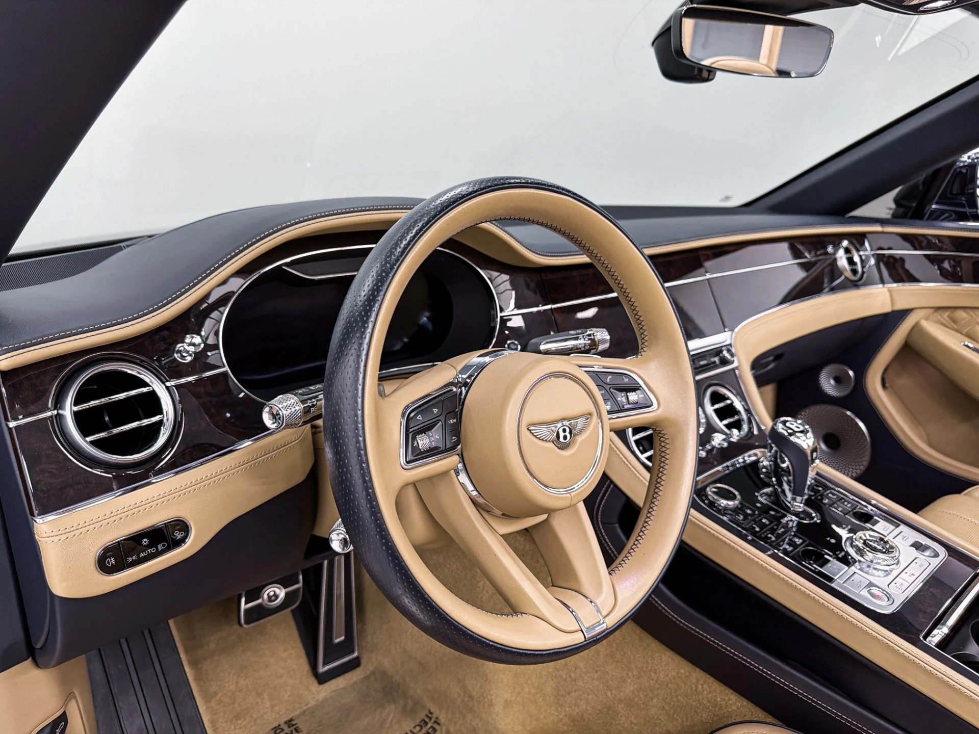 mph012_3458996304_Used_2021_Bentley_Continental_GTC_V8_Mulliner_Driving_Specification_Touring_Specification_1781894141_0b46e7362d