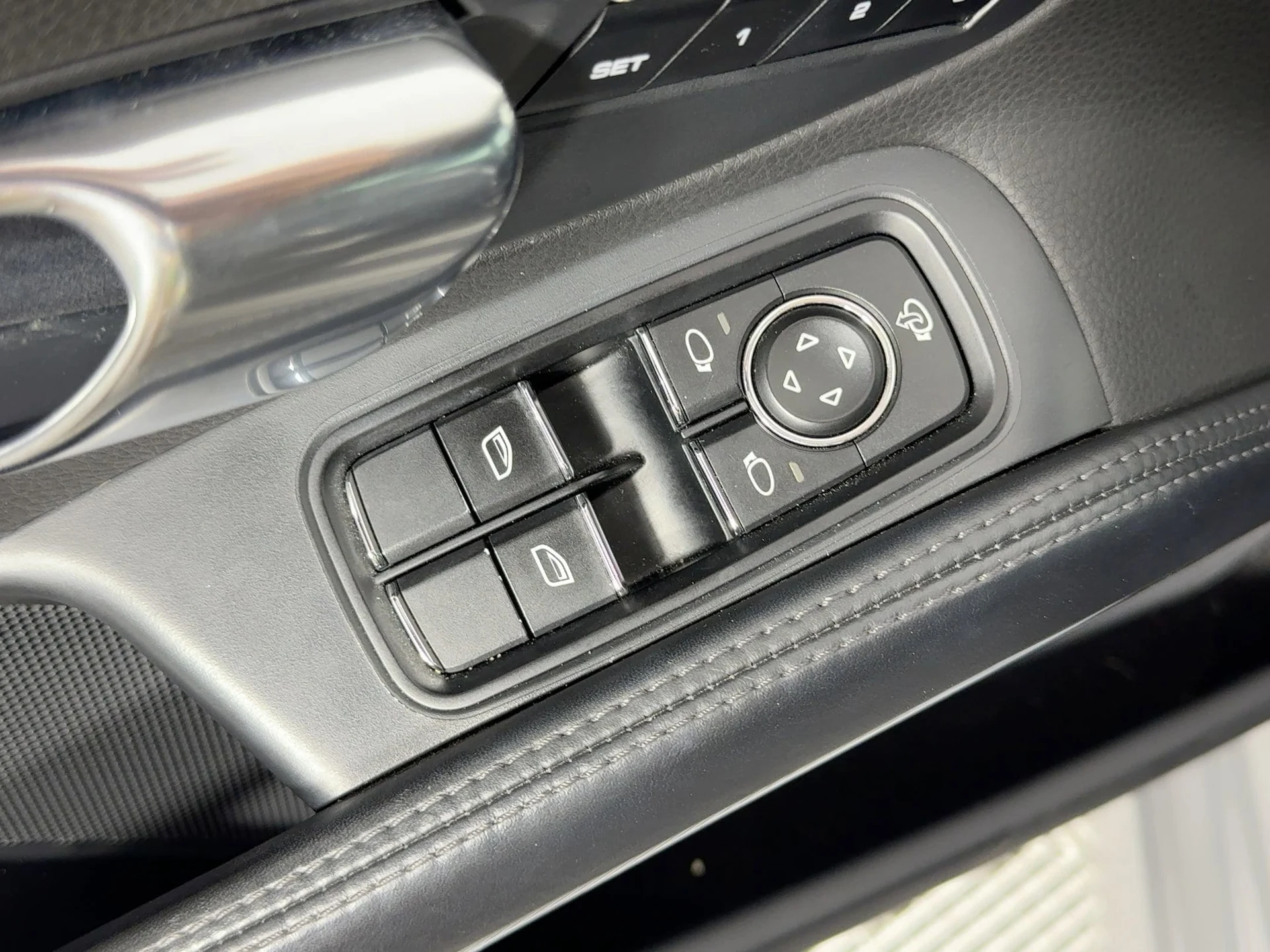 mph012_3463589769_fda2989f87b20fd12d5a1f8b29d5835fx_238f9ecb5d