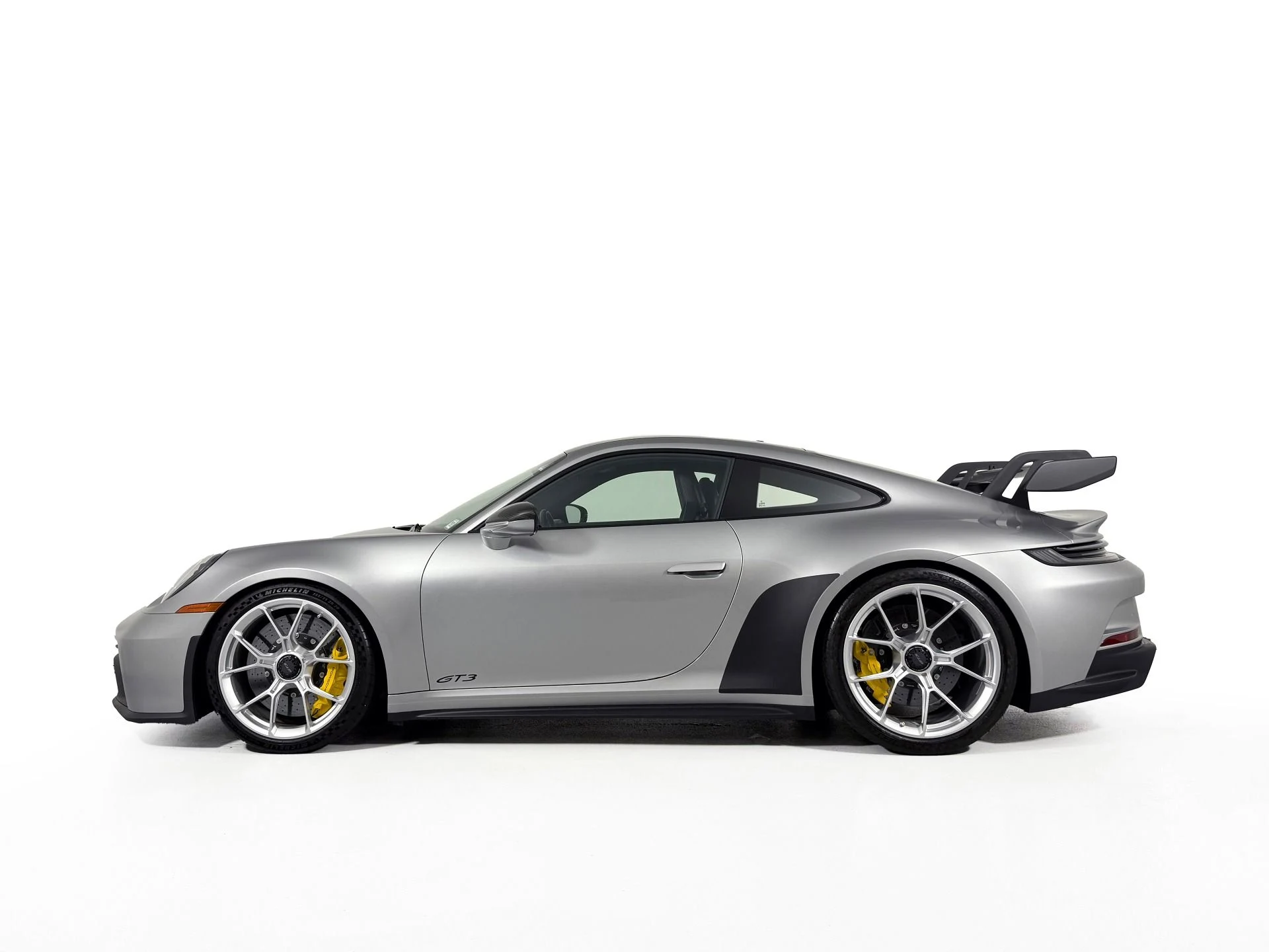 mph012_3464234549_Used_2022_Porsche_911_GT_3_1757014218_299a91f8c9