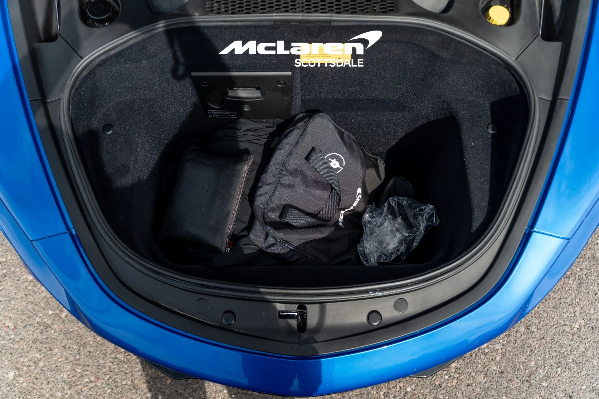 mph012_3468354329_Used_2023_MCLAREN_ARTURA_VISION_1771040558_031c2d3993