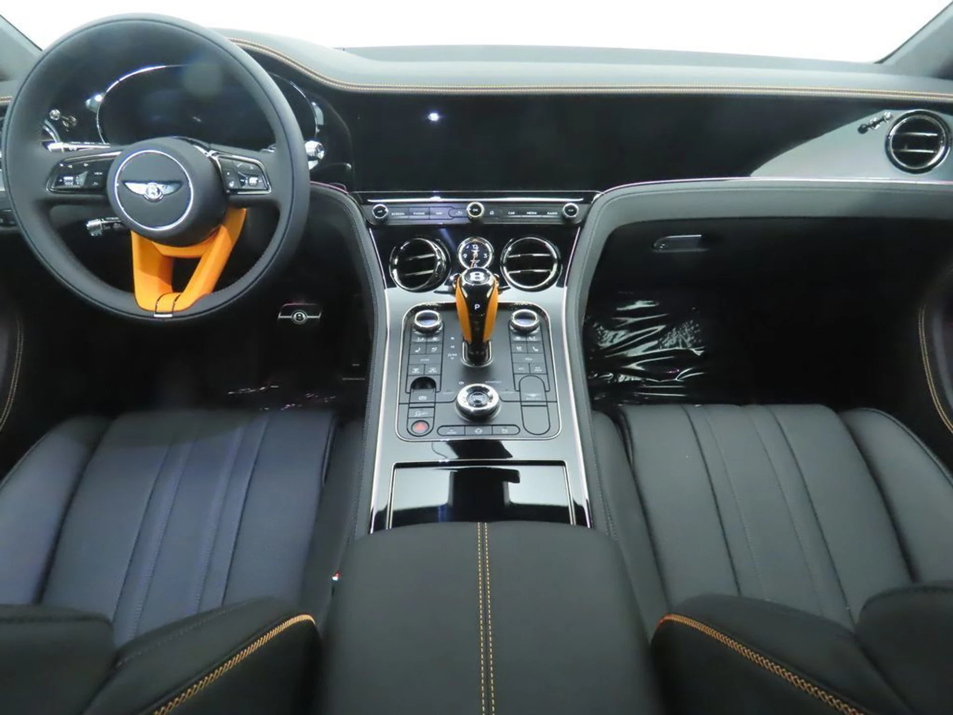 mph012_3468368634_new_2025_bentley_continental_gtblackeditioncoupe_8119_22910188_13_1024_9bb893836b