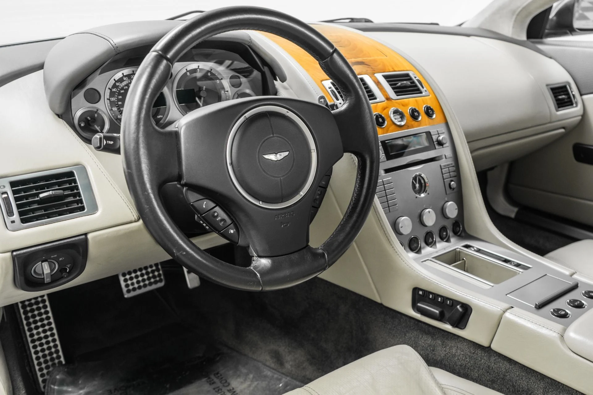 mph012_3473470797_Used_2007_Aston_Martin_DB_9_V12_Power_Classic_Lines_1782333379_cd62500755