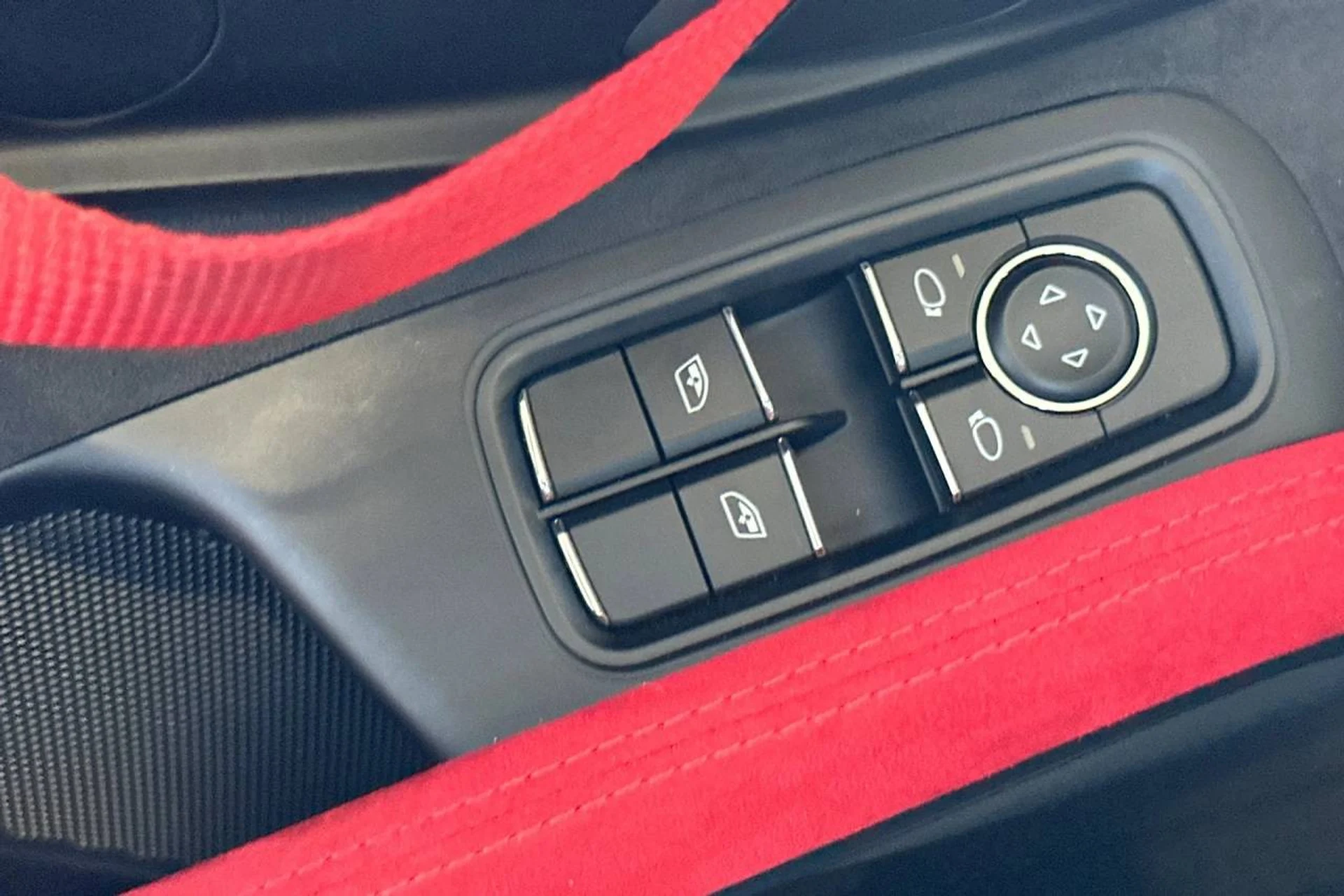 mph012_3480135688_1280_760db84109