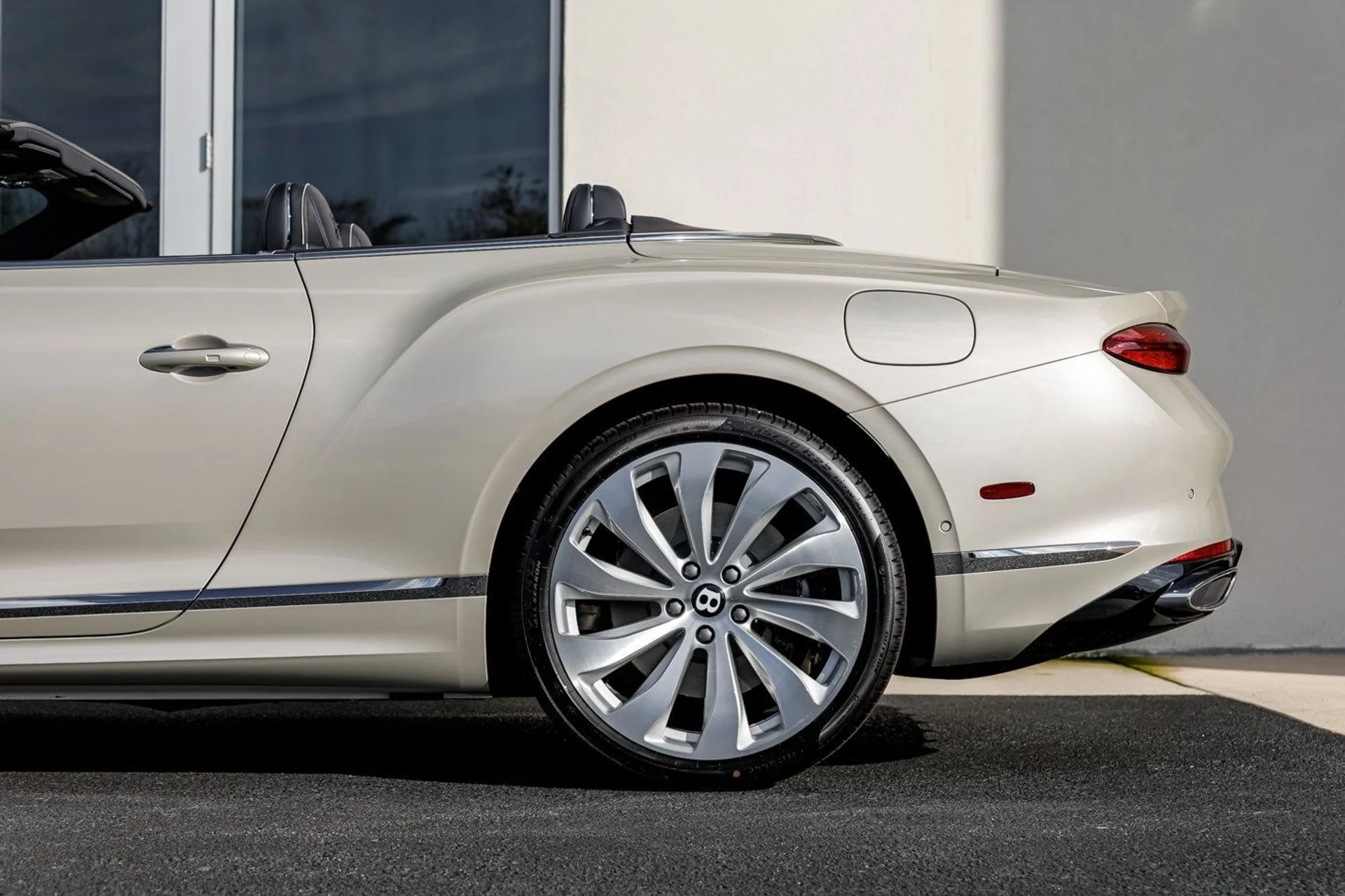 mph012_3481992534_fd2c19ba22683c2043c98c17a0100b45x_cf4e114c92