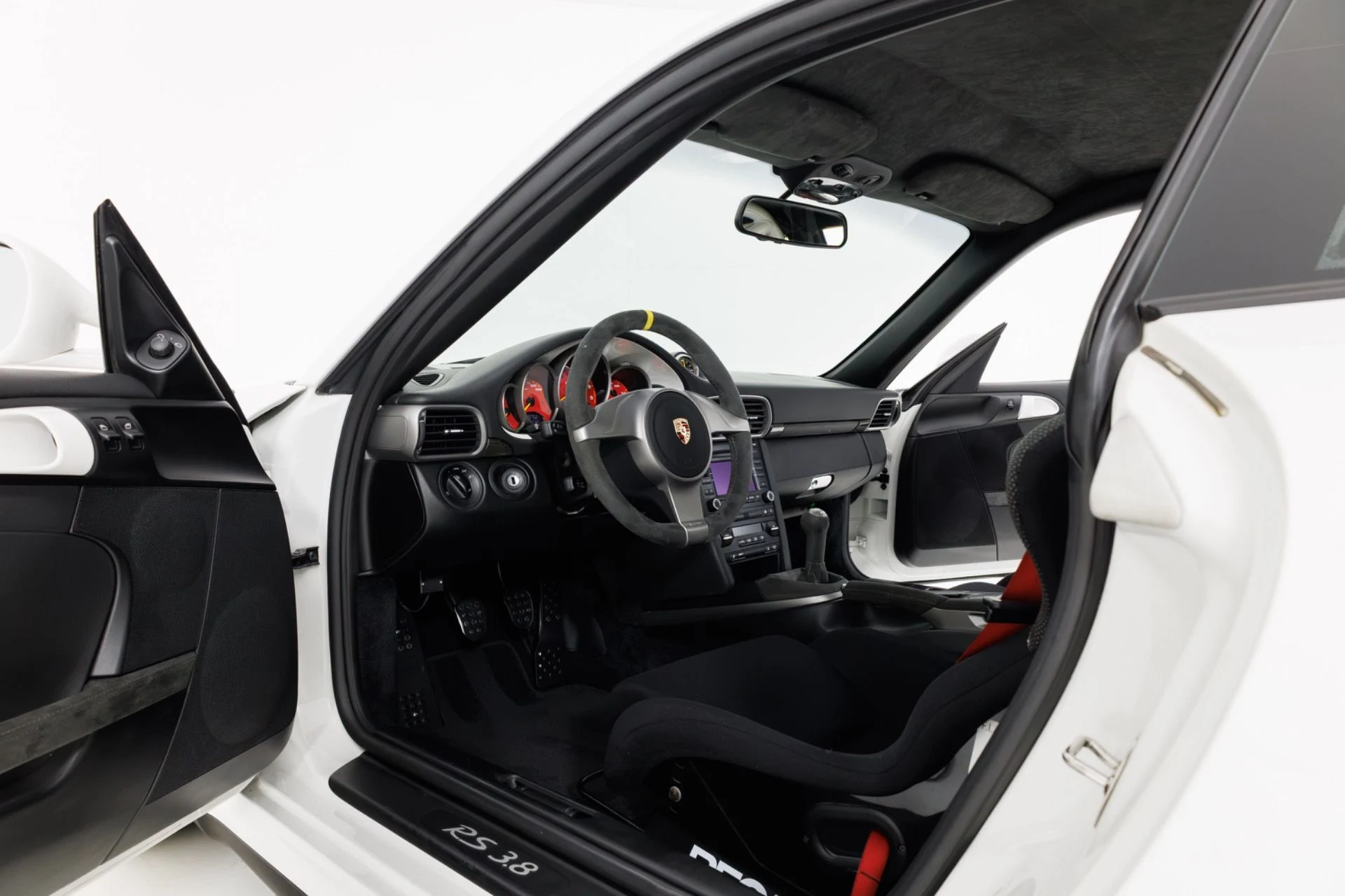 mph012_3488115868_Used_2011_Porsche_911_GT_3_RS_1784218524_79f094b125