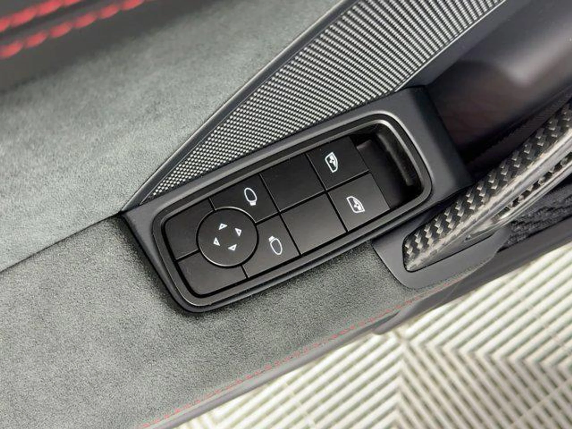 mph012_3488654903_qpykfinv_OS_Tth_Fd_GBGV_5_C53_Jm3k_5f4556bf7f