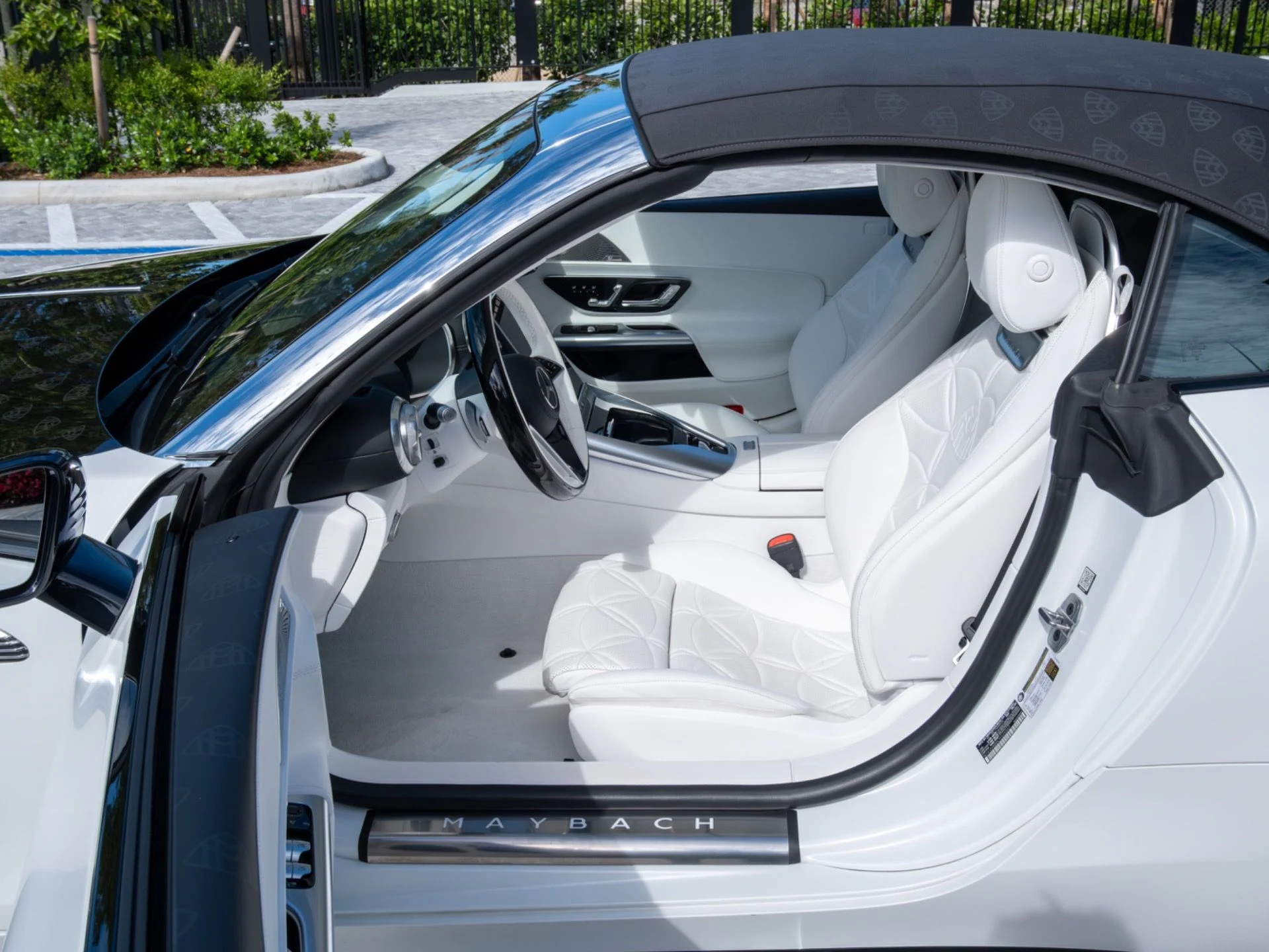 mph012_3490939326_Used_2026_Mercedes_Benz_SL_Maybach_SL_680_Monogram_Series_1775231651_5a2156c4c5