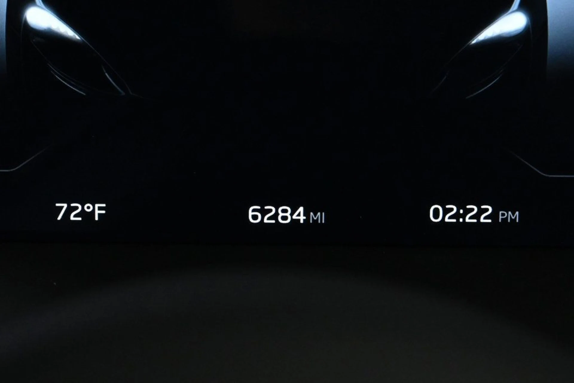 mph012_3492147922_used_2023_mclaren_artura_vision_11350_22967572_12_1024_641584f923