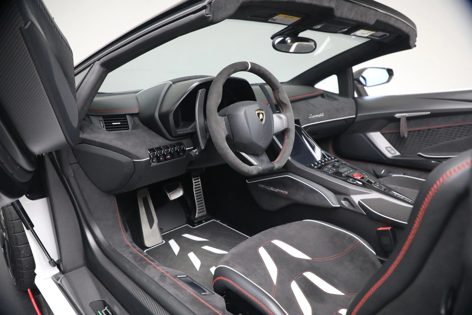 mph012_3492201292_Used_2017_Lamborghini_Centenario_Roadster_1778176880_d6e3b2fe17