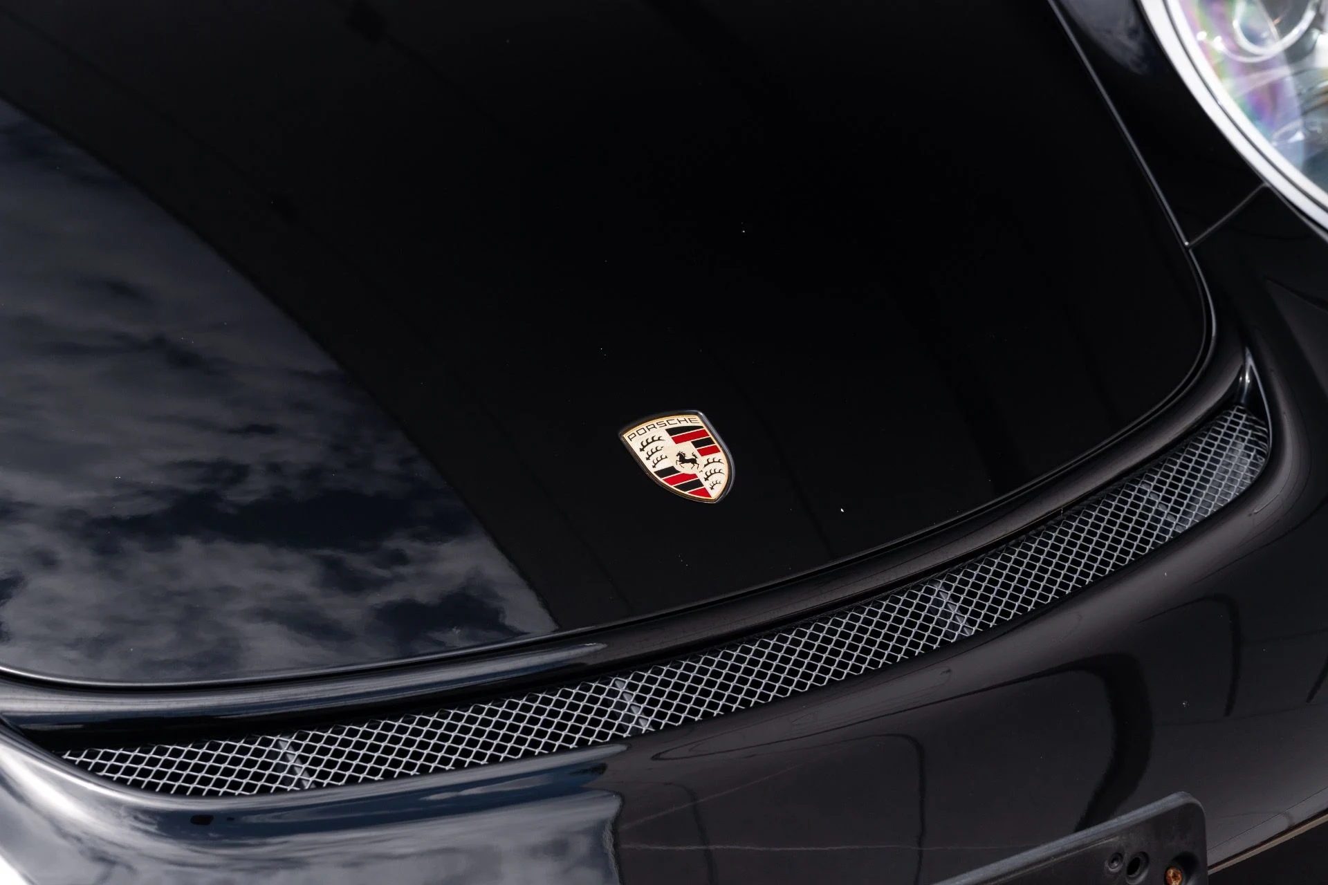mph012_3497184952_Used_2018_Porsche_911_GT_3_1780452373_a01ee52438