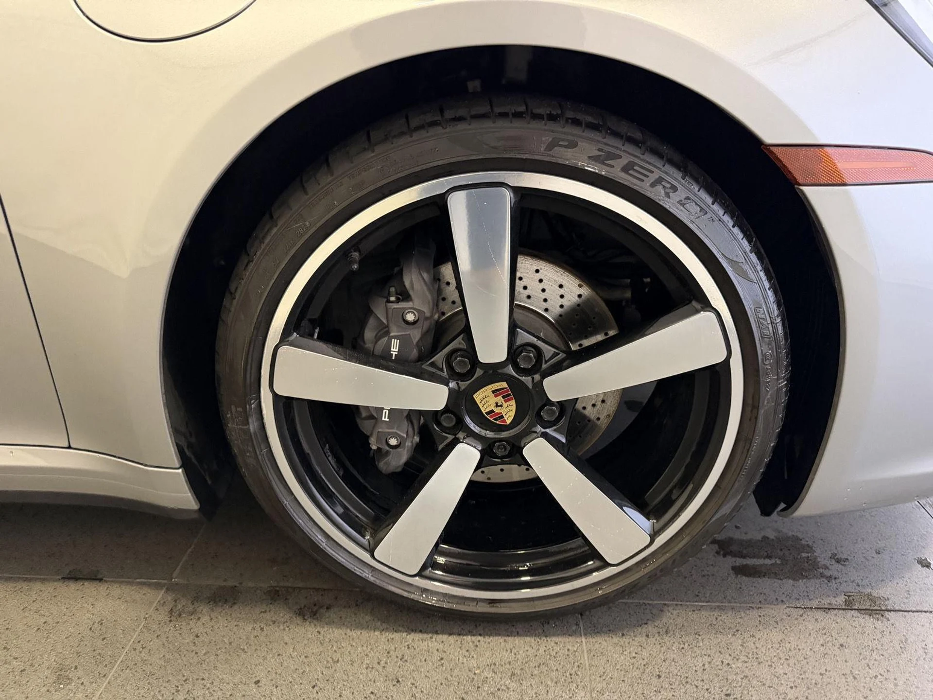 mph012_3513830447_18dc9ca3640af20bfc57b95a109fdf56x_239fed76f3