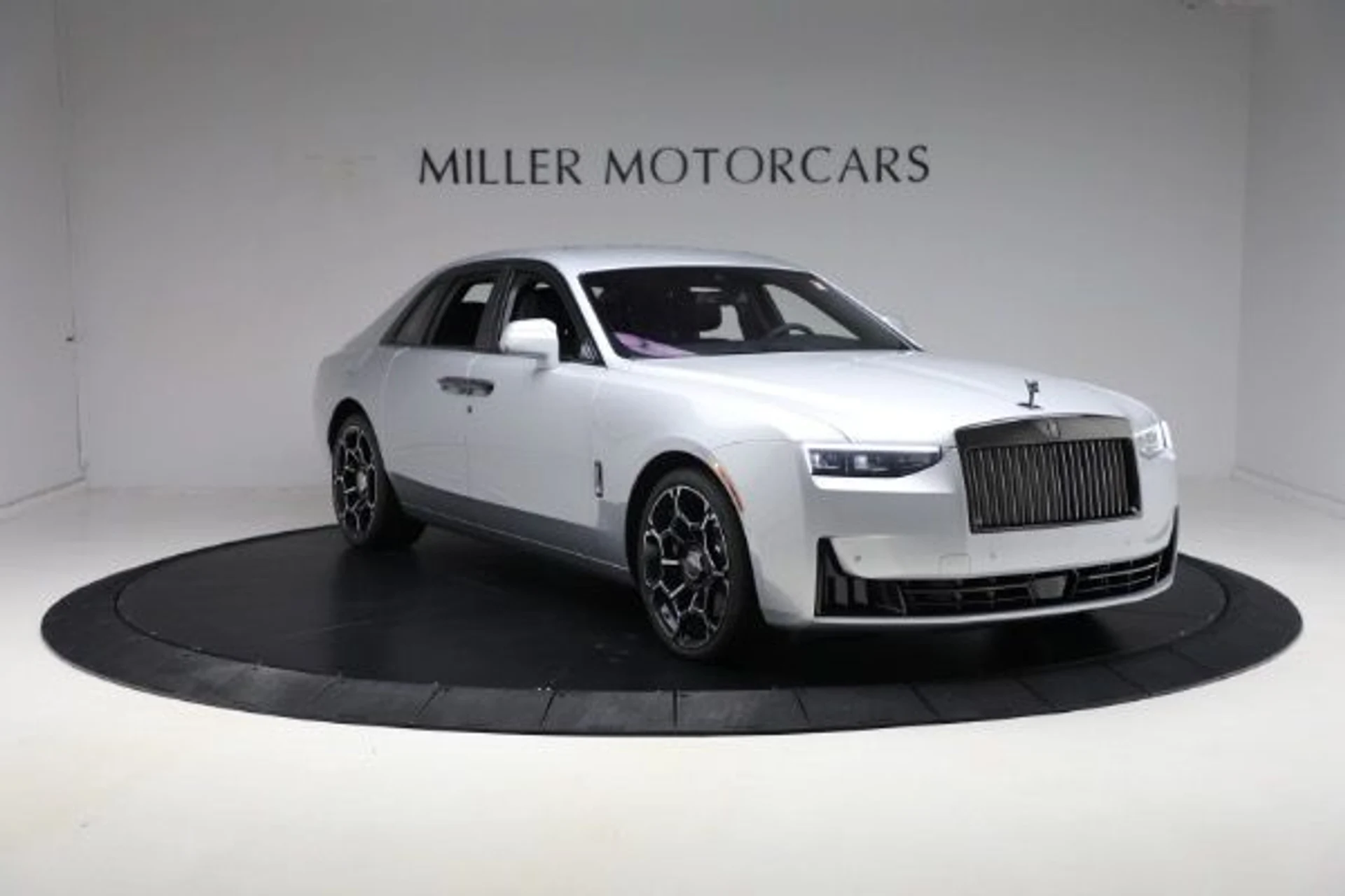 mph012_3524529100_New_2025_Rolls_Royce_Black_Badge_Ghost_1bbd4954fe