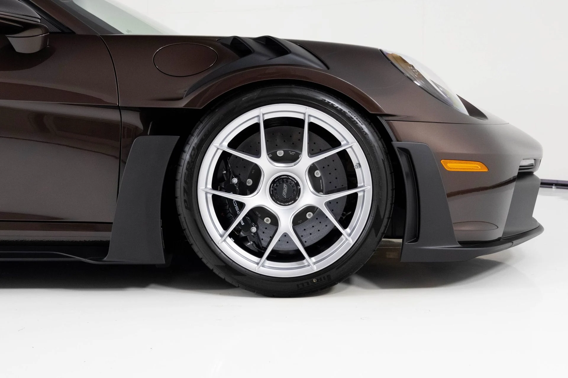 mph012_352568779_Used_2025_Porsche_911_GT_3_RS_1764100573_61e3b4ef20