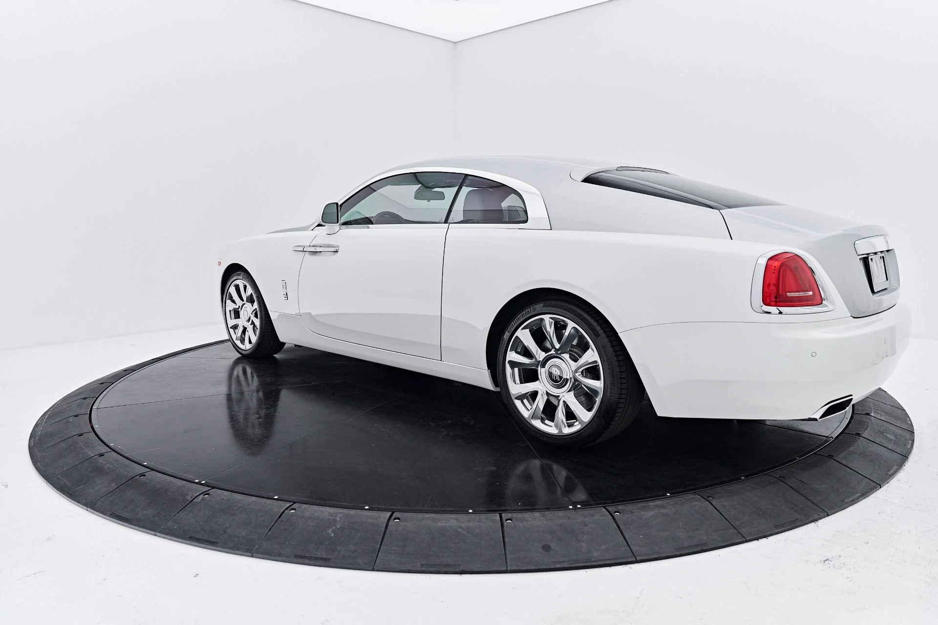 mph012_3527287114_Used_2020_Rolls_Royce_Wraith_Base_1791481231_3c3deb5365