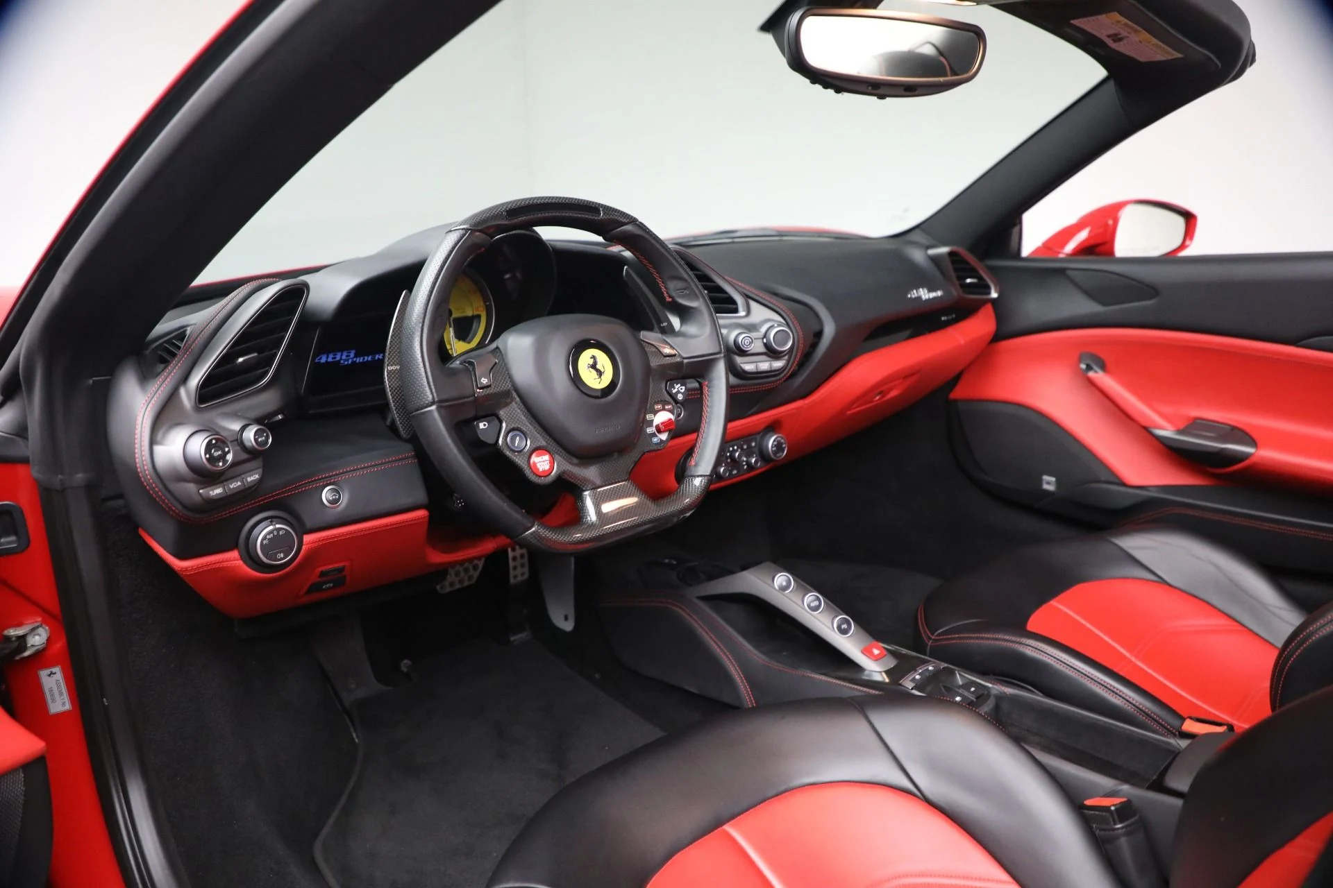 mph012_3528136601_Used_2019_Ferrari_488_Spider_1792598381_351795c96f