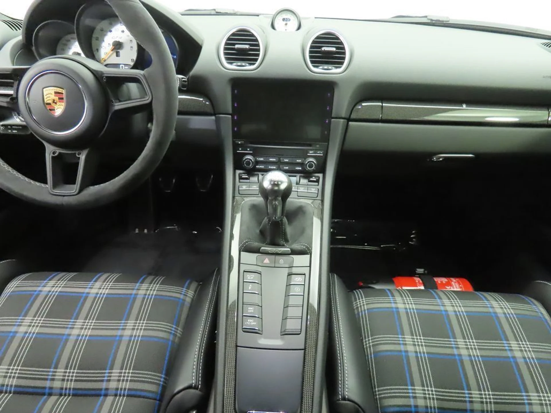 mph012_3537466159_used_2020_porsche_718_cayman_gt4coupe_8119_22982883_13_1024_346ad0f3a4