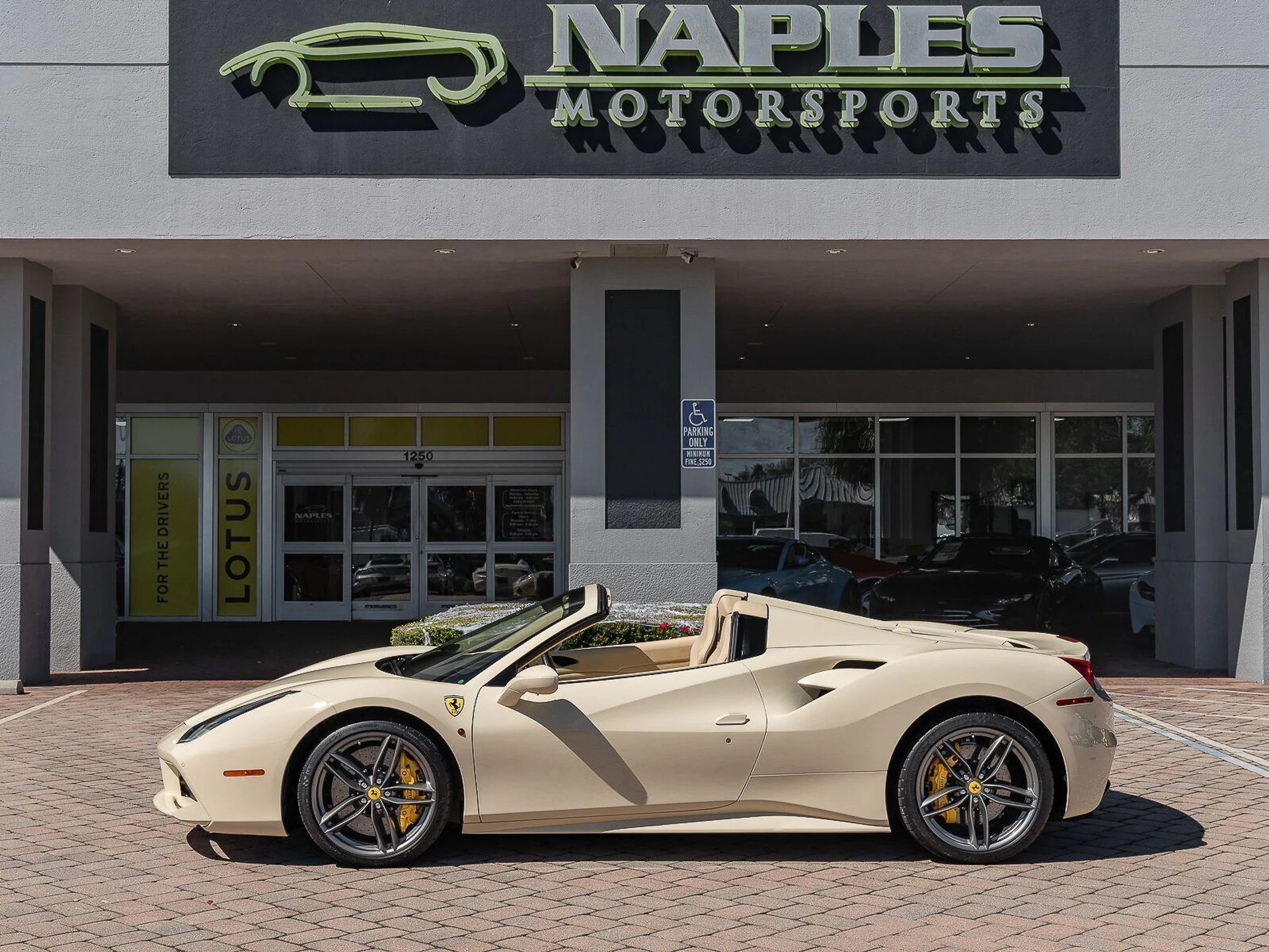 mph012_3547018462_Used_2016_ferrari_488_Spider_2dr_Conv_1785783810_5f59d1ccce