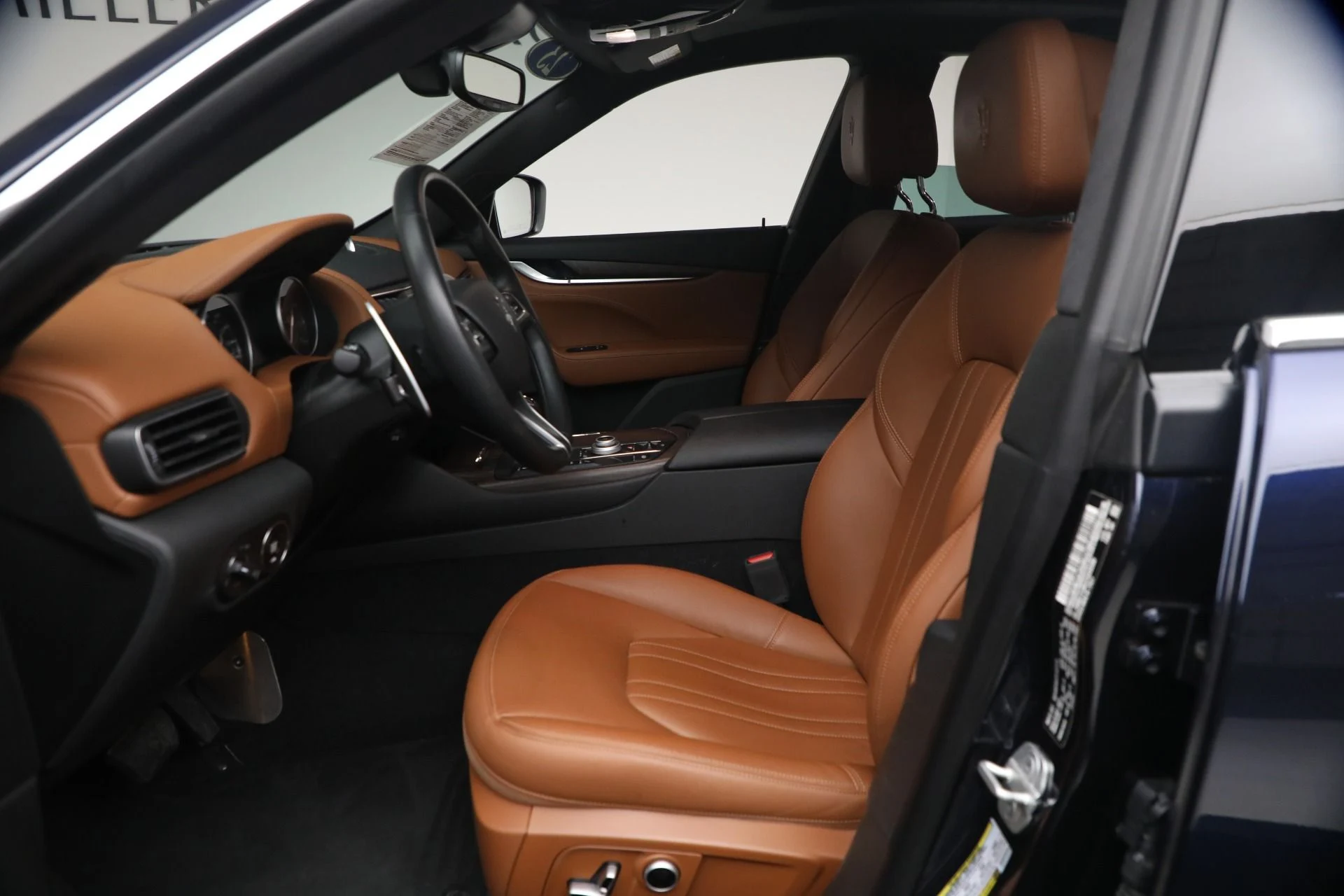 mph012_3549338439_Used_2023_Maserati_Levante_Modena_1774705111_66e139e880