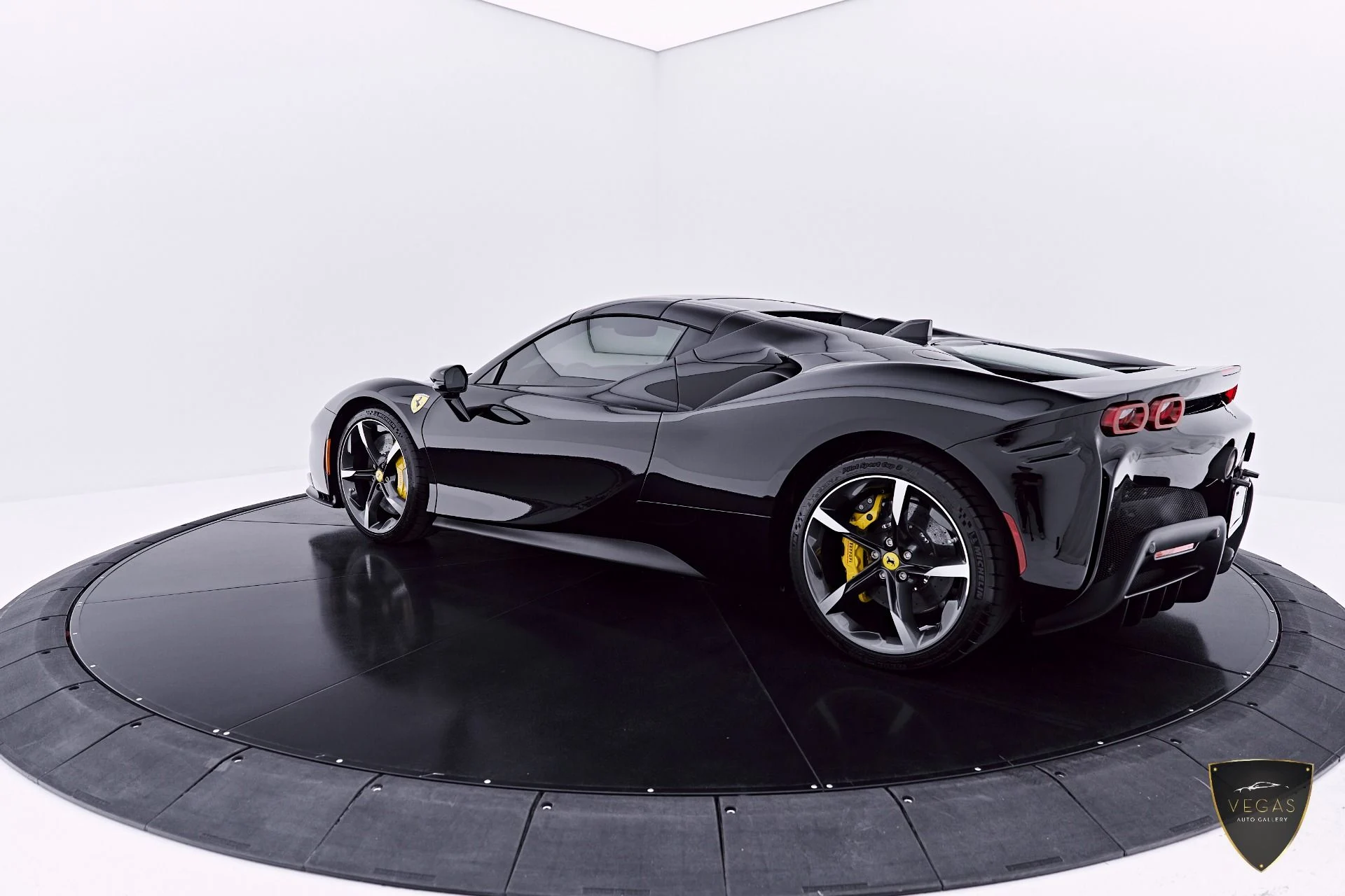 mph012_3554809513_Used_2024_Ferrari_SF_90_Spider_Base_1783038340_334bbc5709