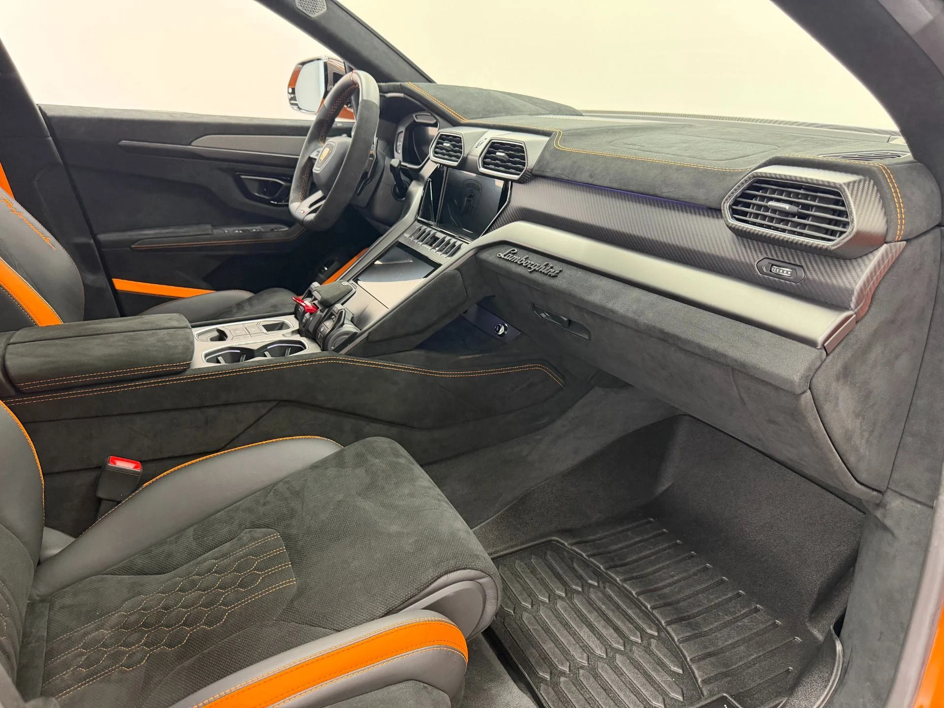 mph012_3554857007_Used_2024_Lamborghini_Urus_Performante_72_K_in_Options_3_D_Audio_Full_Carbon_Exterior_Package_1782147478_897e2f7ad1