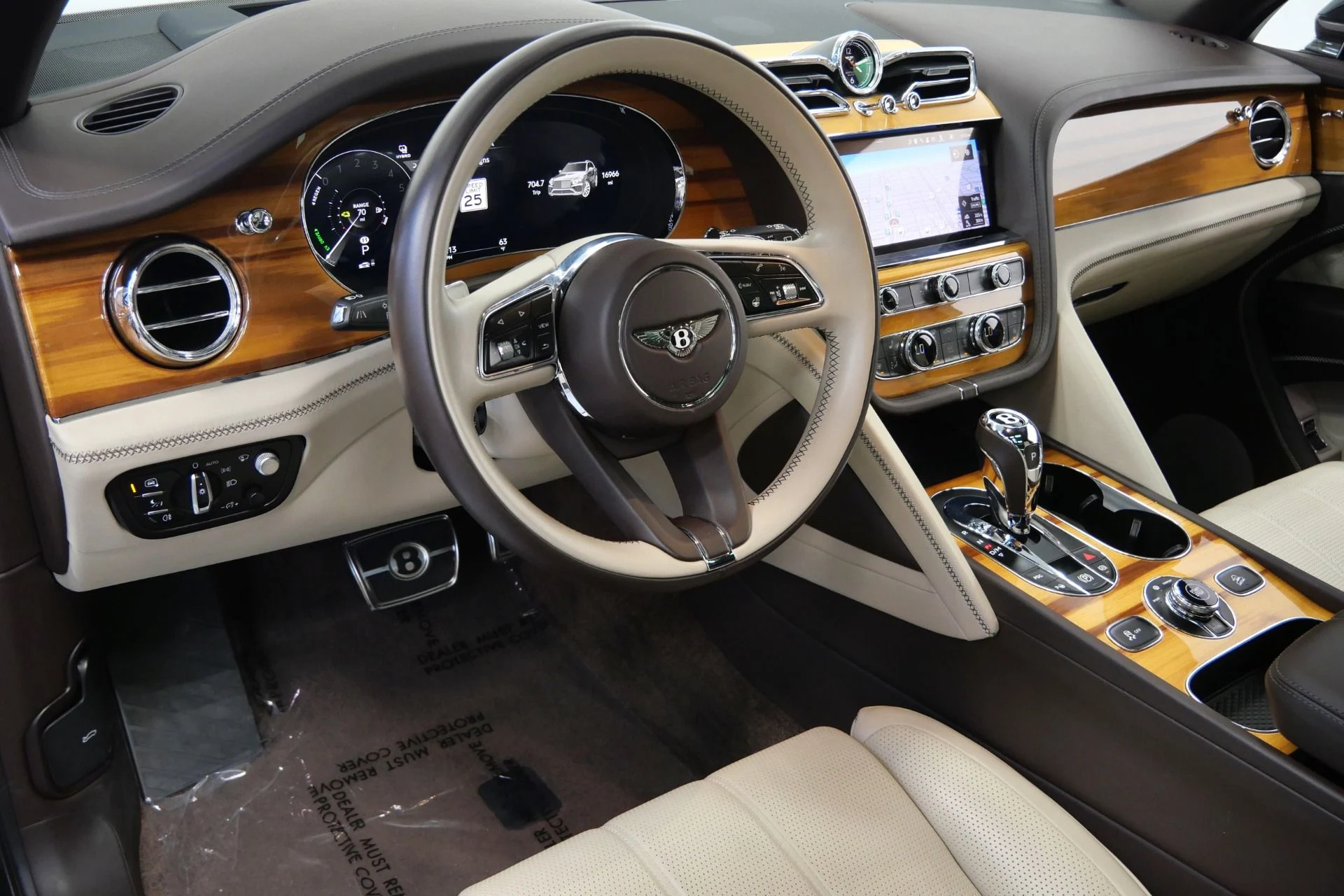 mph012_3560061735_Used_2021_Bentley_Bentayga_Hybrid_Mulliner_Driving_Specification_Four_Seat_Comfort_Specification_1767026081_0b99e4a027