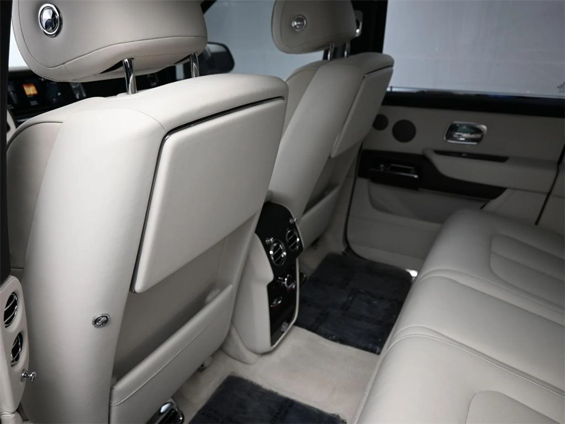 mph012_3567750072_L_vm1_Ettgf_Sut1e67r357_Wko_JTQ_7a84735f9d