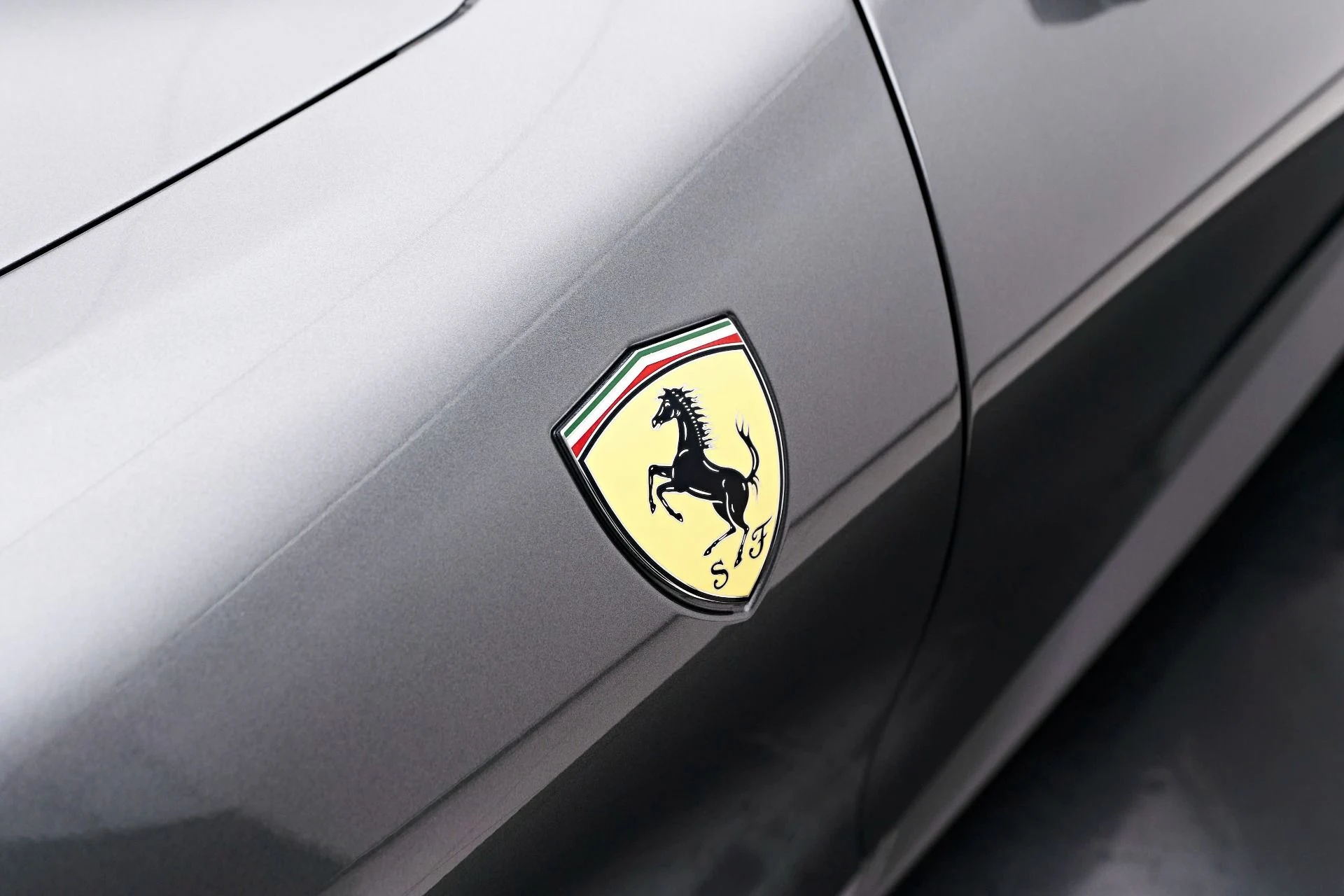 mph012_3568780447_Used_2021_Ferrari_Roma_Base_1726158293_602c782e77