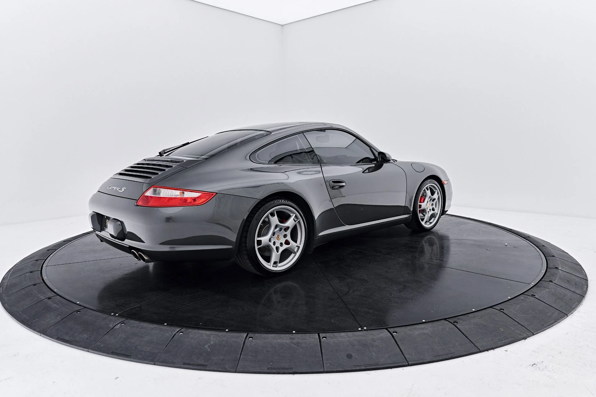 mph012_358912501_Used_2005_Porsche_911_Carrera_S_1791837269_d79aaadf04