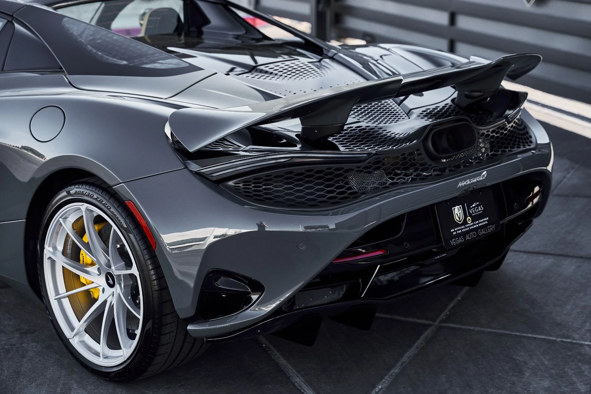 mph012_3589155249_Used_2026_Mc_Laren_750_S_1775868041_6954c54d3e