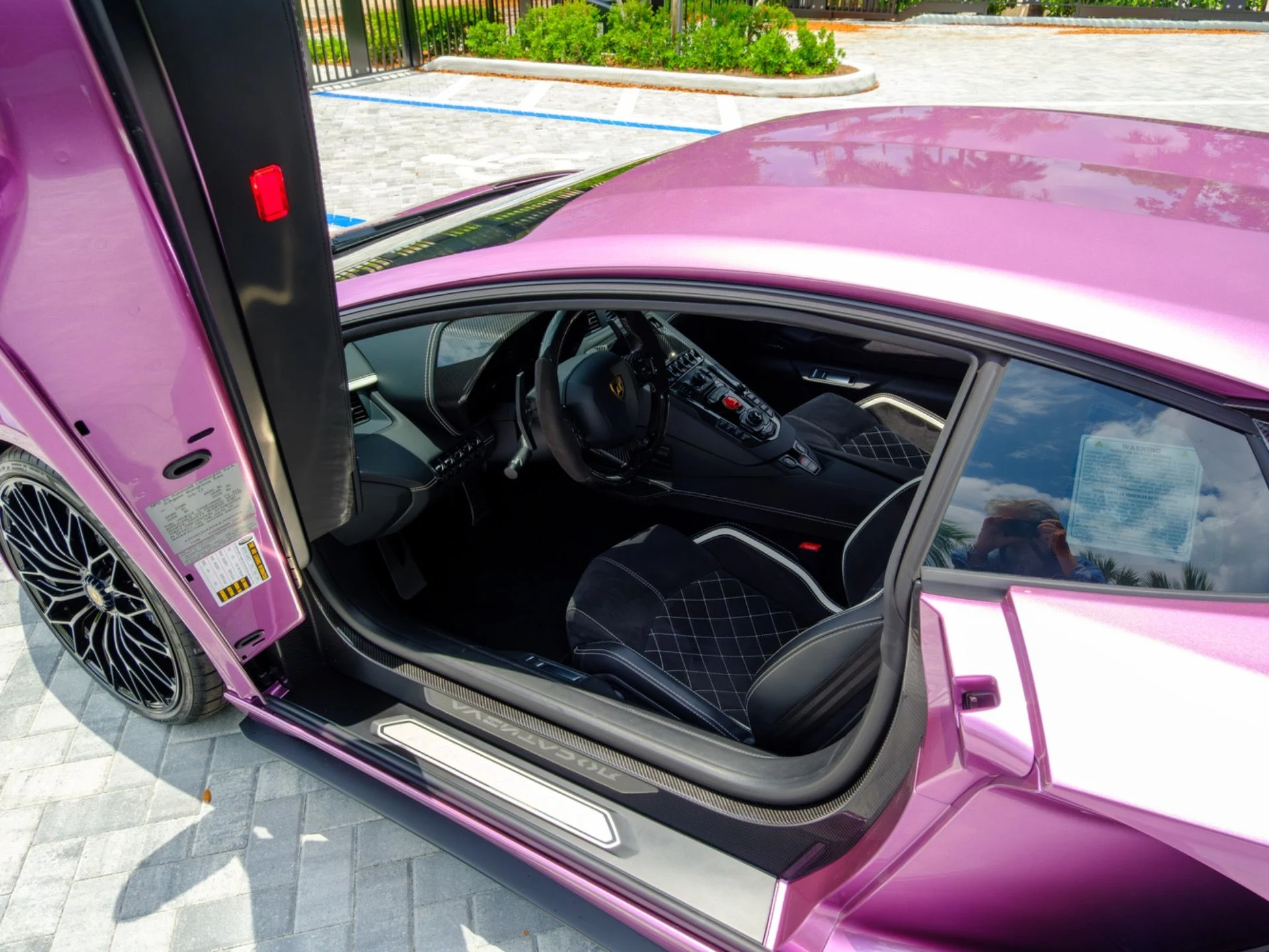 mph012_3590901249_Used_2018_Lamborghini_Aventador_S_1778520653_4dea0e6150