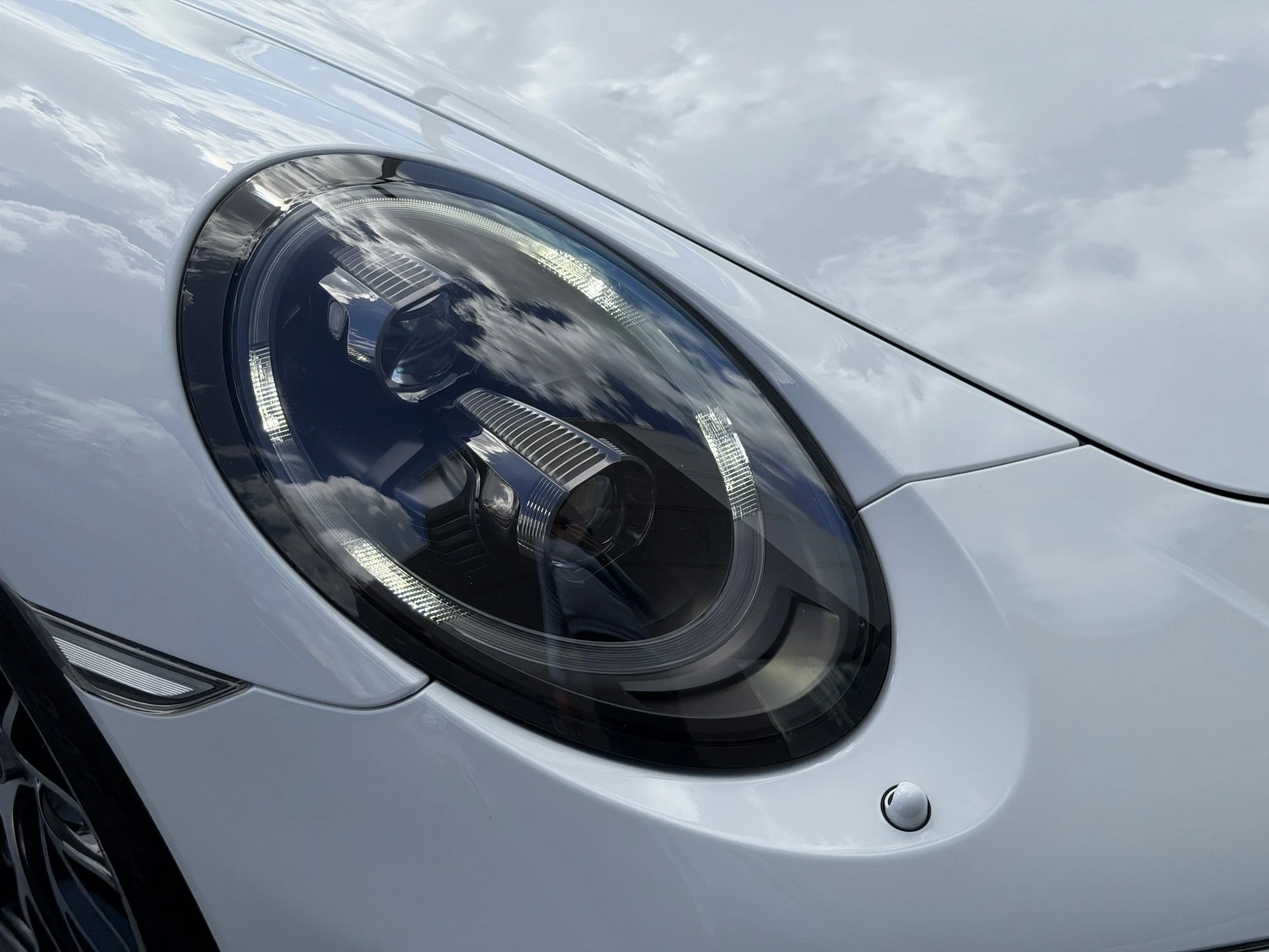 mph012_3595807827_84fd0ac6cde32102c7116e5050bcadefx_9c46c98587