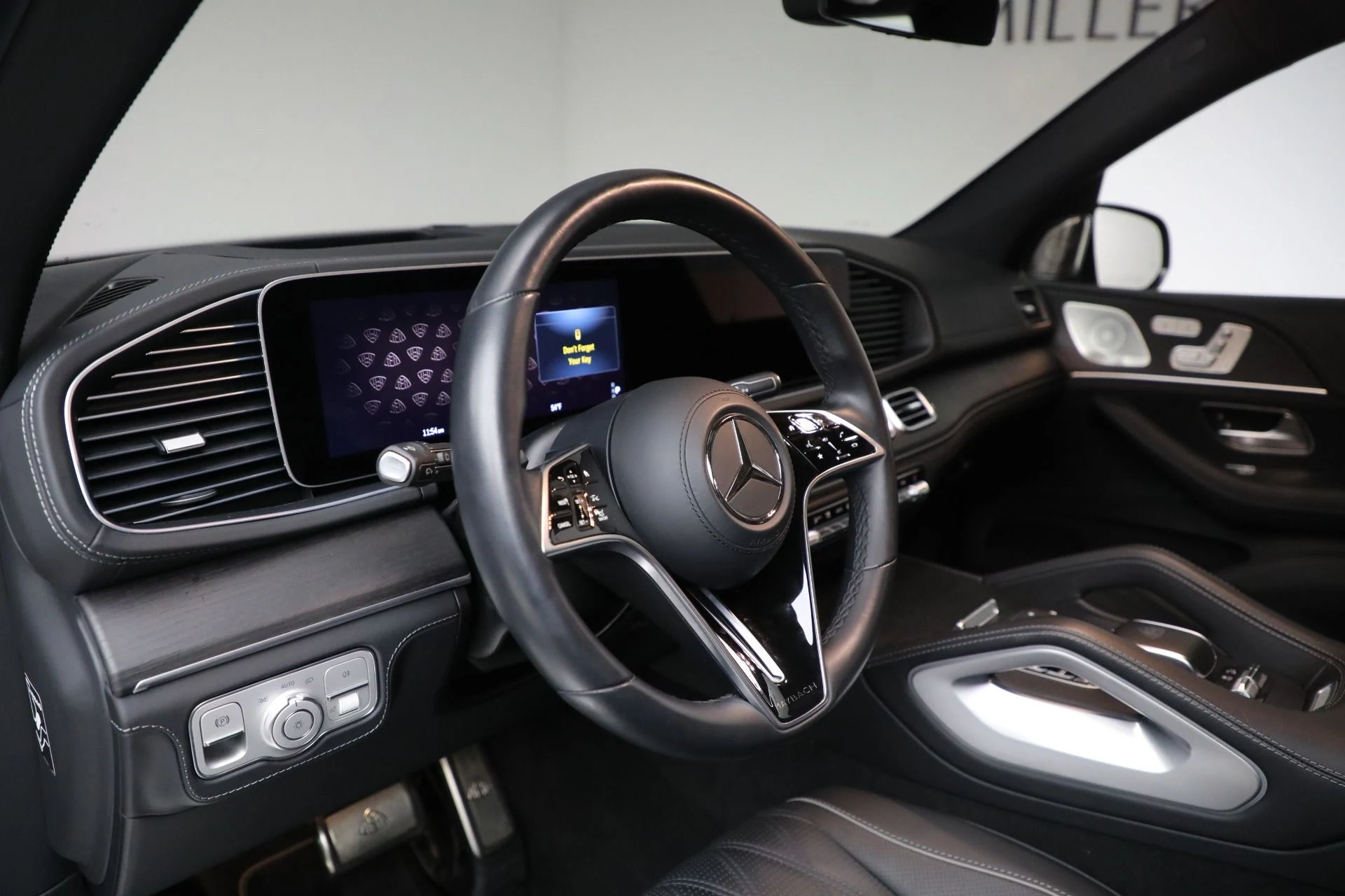 mph012_359938850_Used_2024_Mercedes_Benz_Maybach_GLS_600_4_MATIC_1763566365_cf2bd73c4f